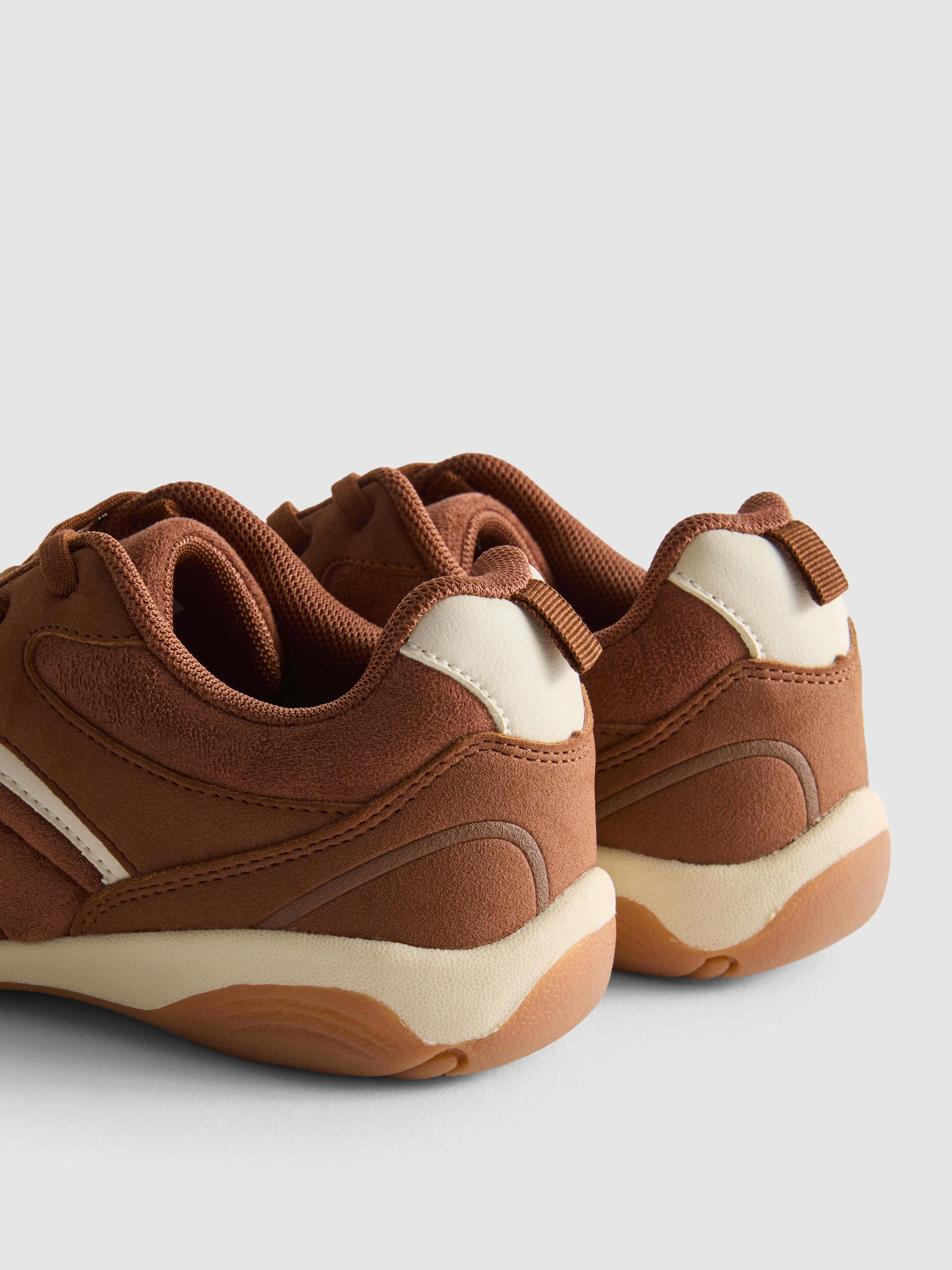 Low-Top Sneakers
