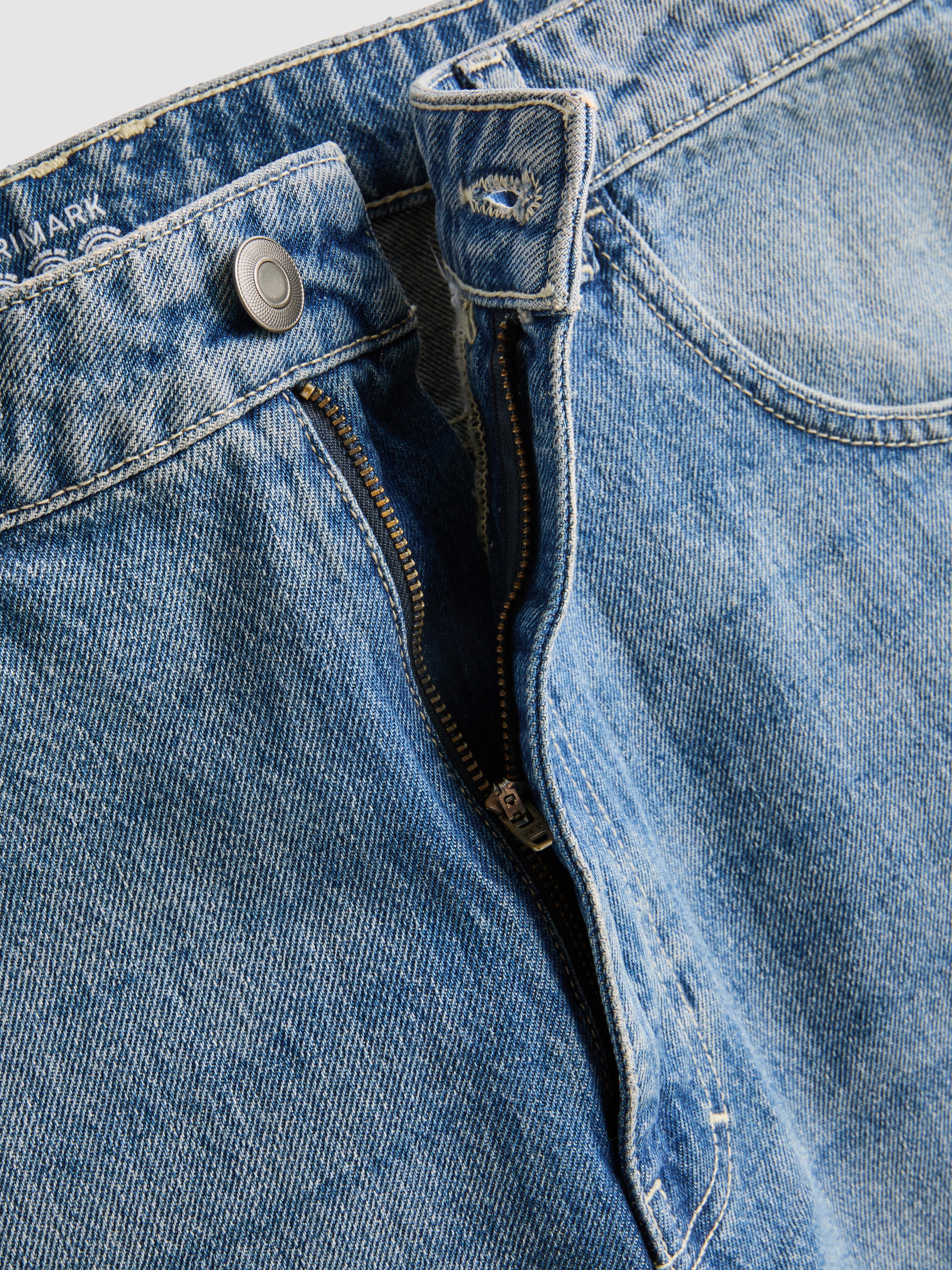 Mid-Rise Baggy Jeans