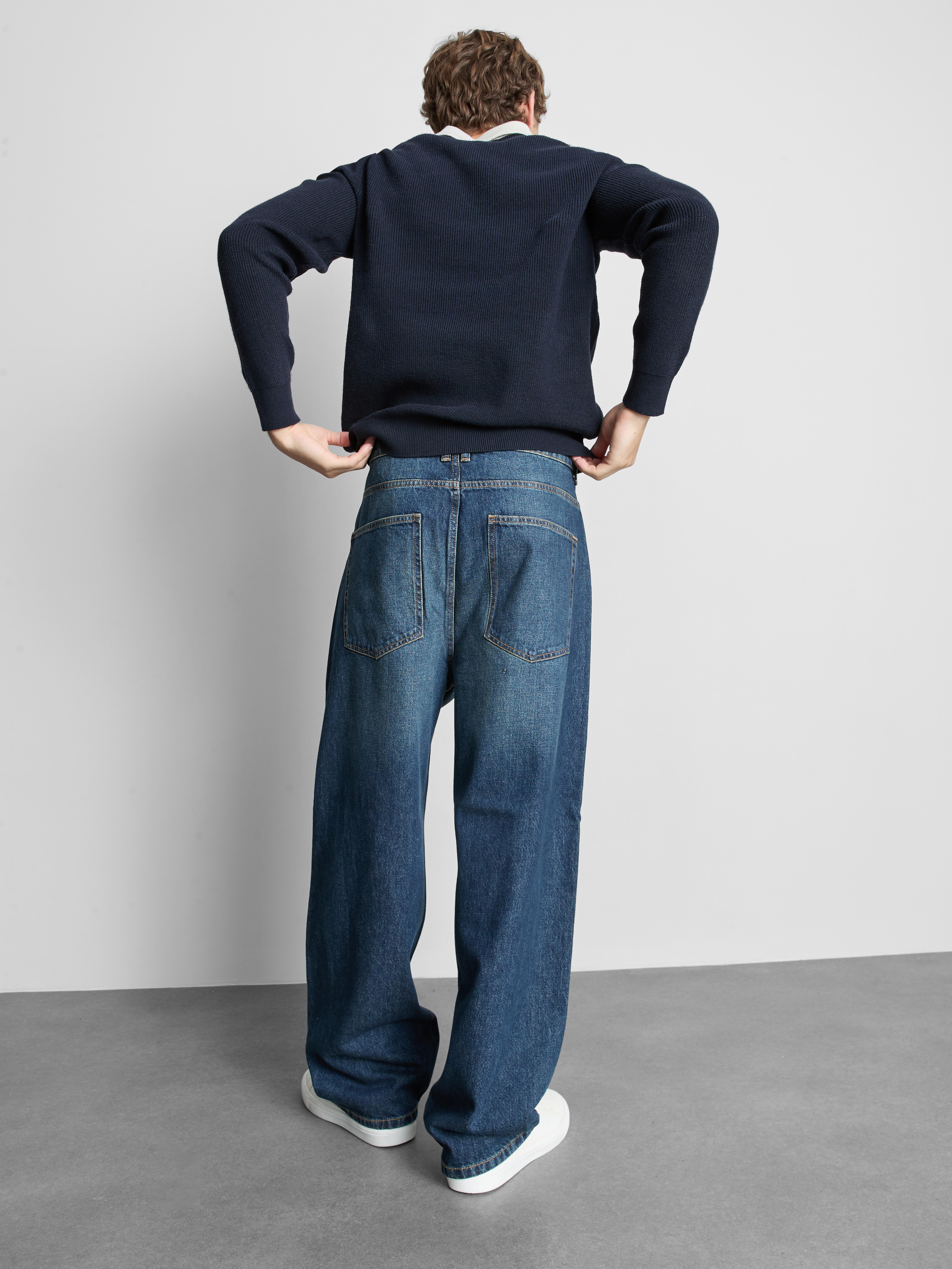 Mid-Rise Baggy Jeans