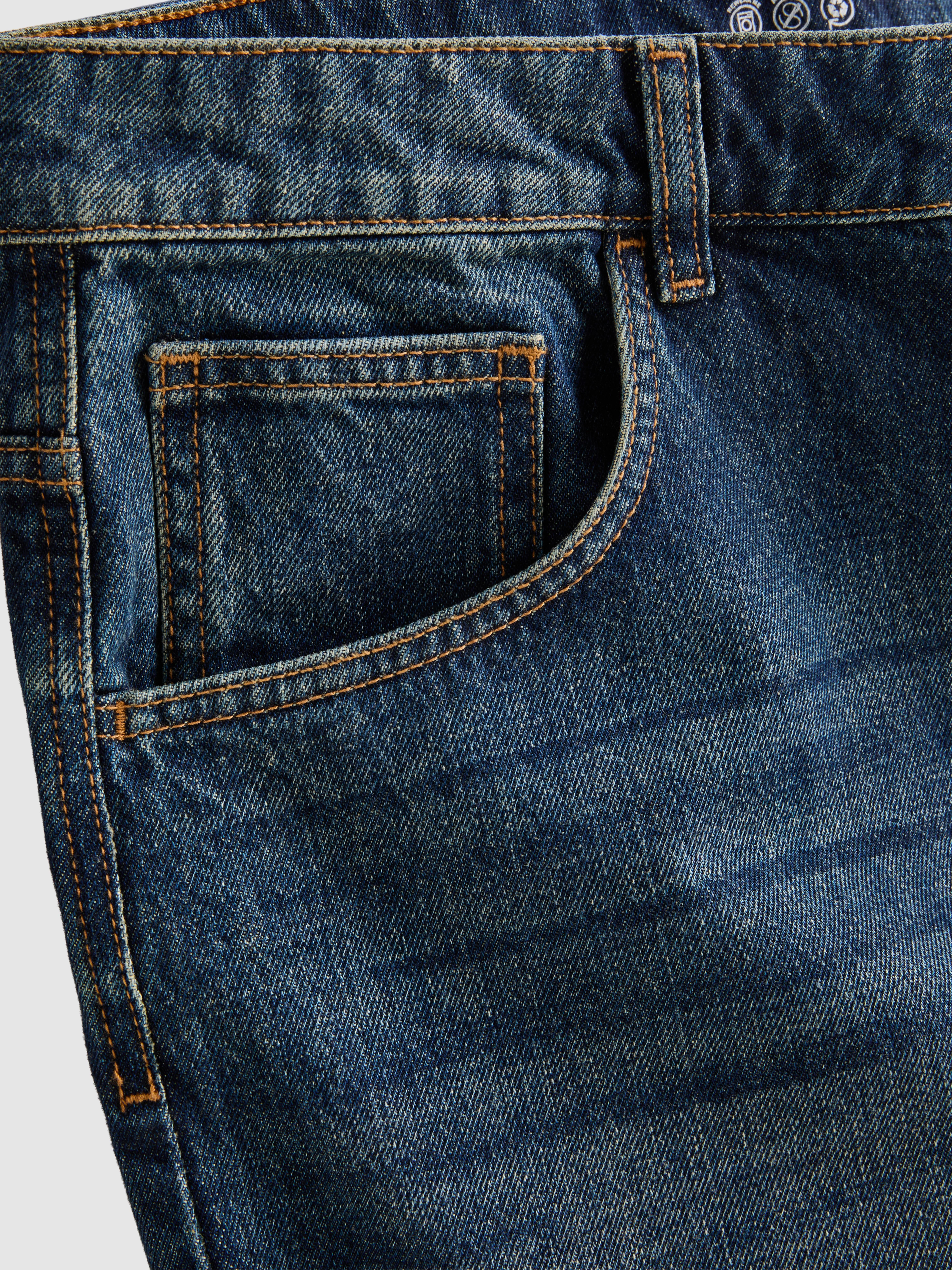 Mid-Rise Baggy Jeans
