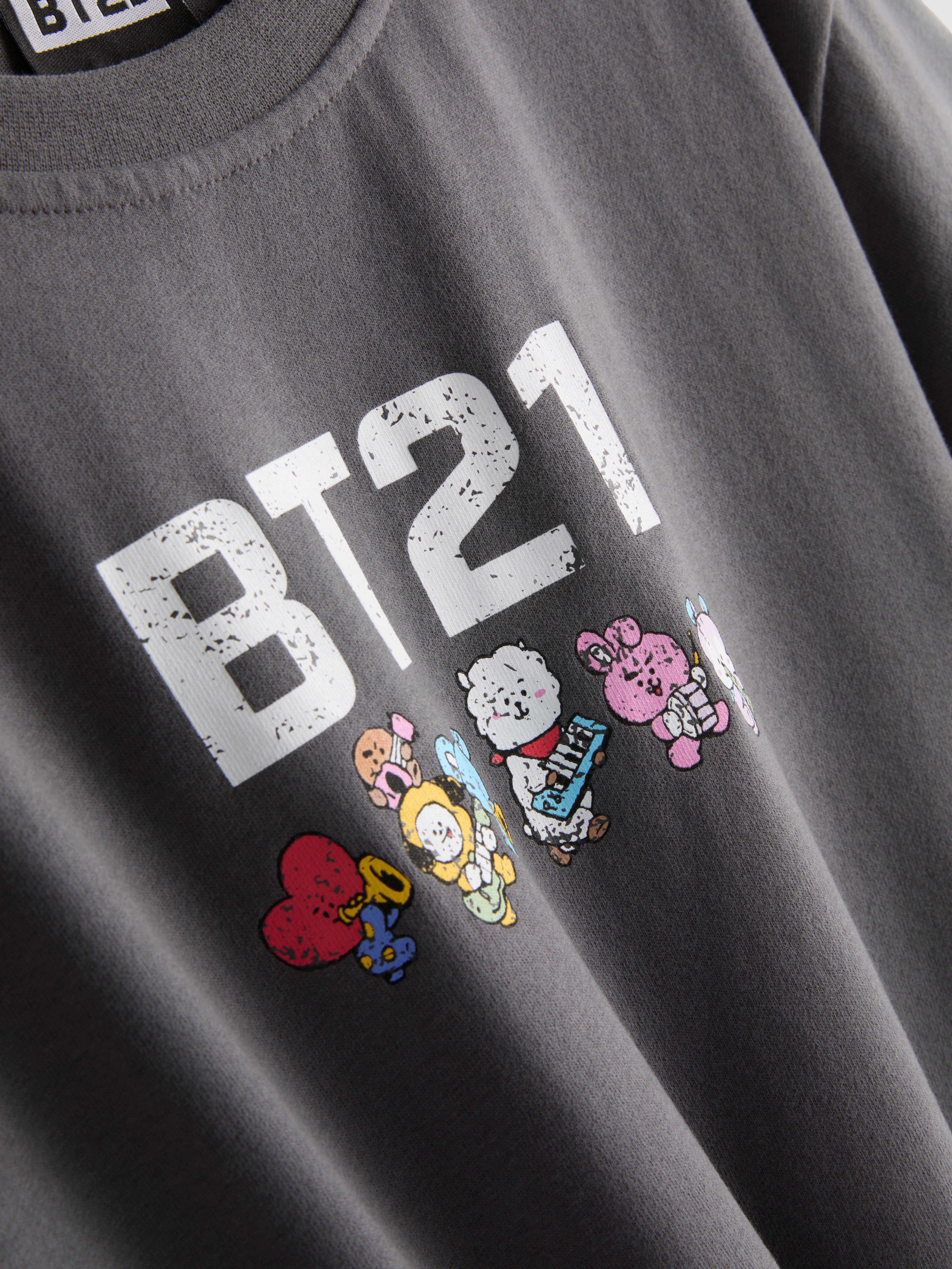 BT21 Pure Cotton Graphic Tour Tee