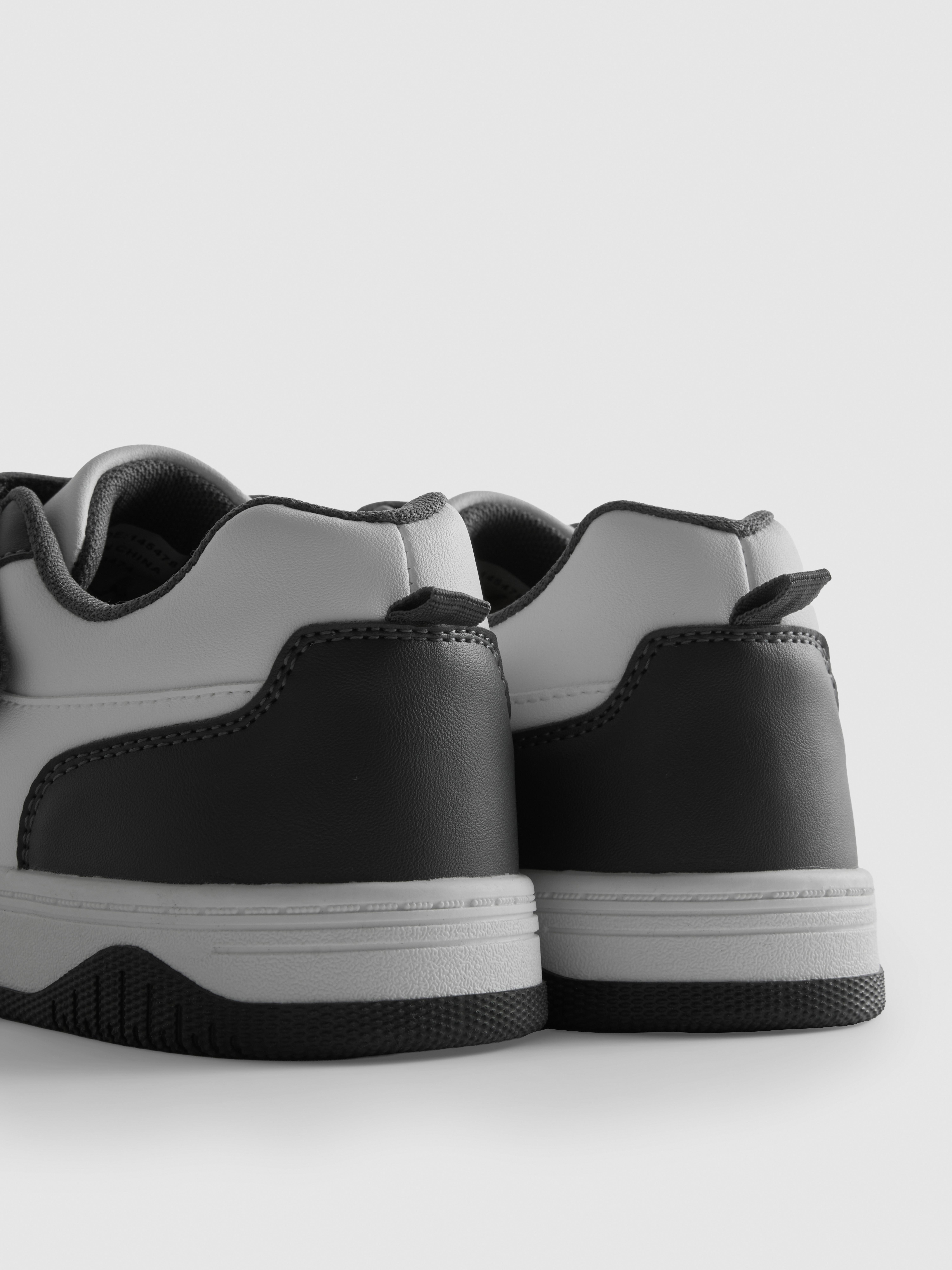 Low-Top Sneakers