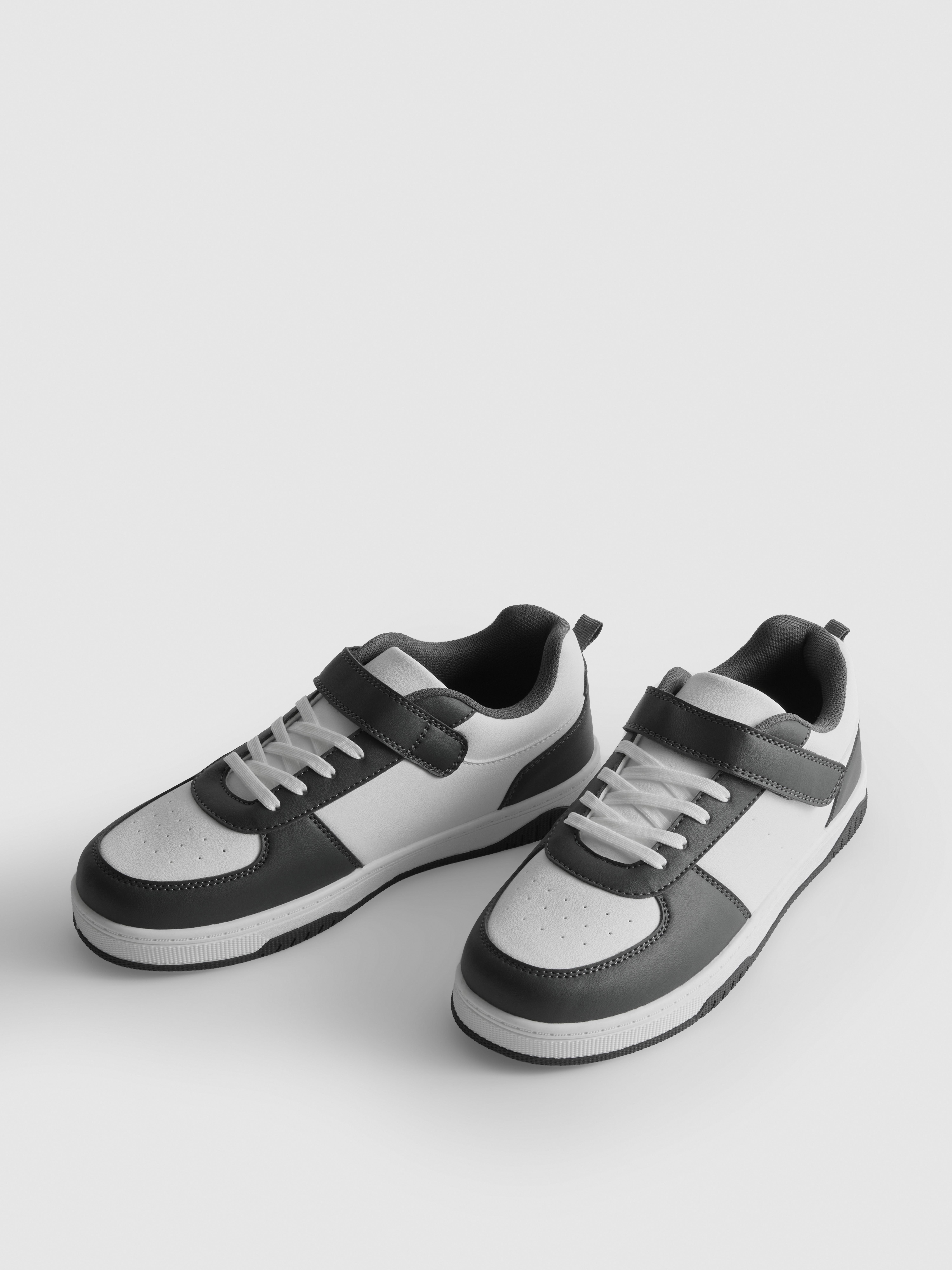 Low-Top Sneakers