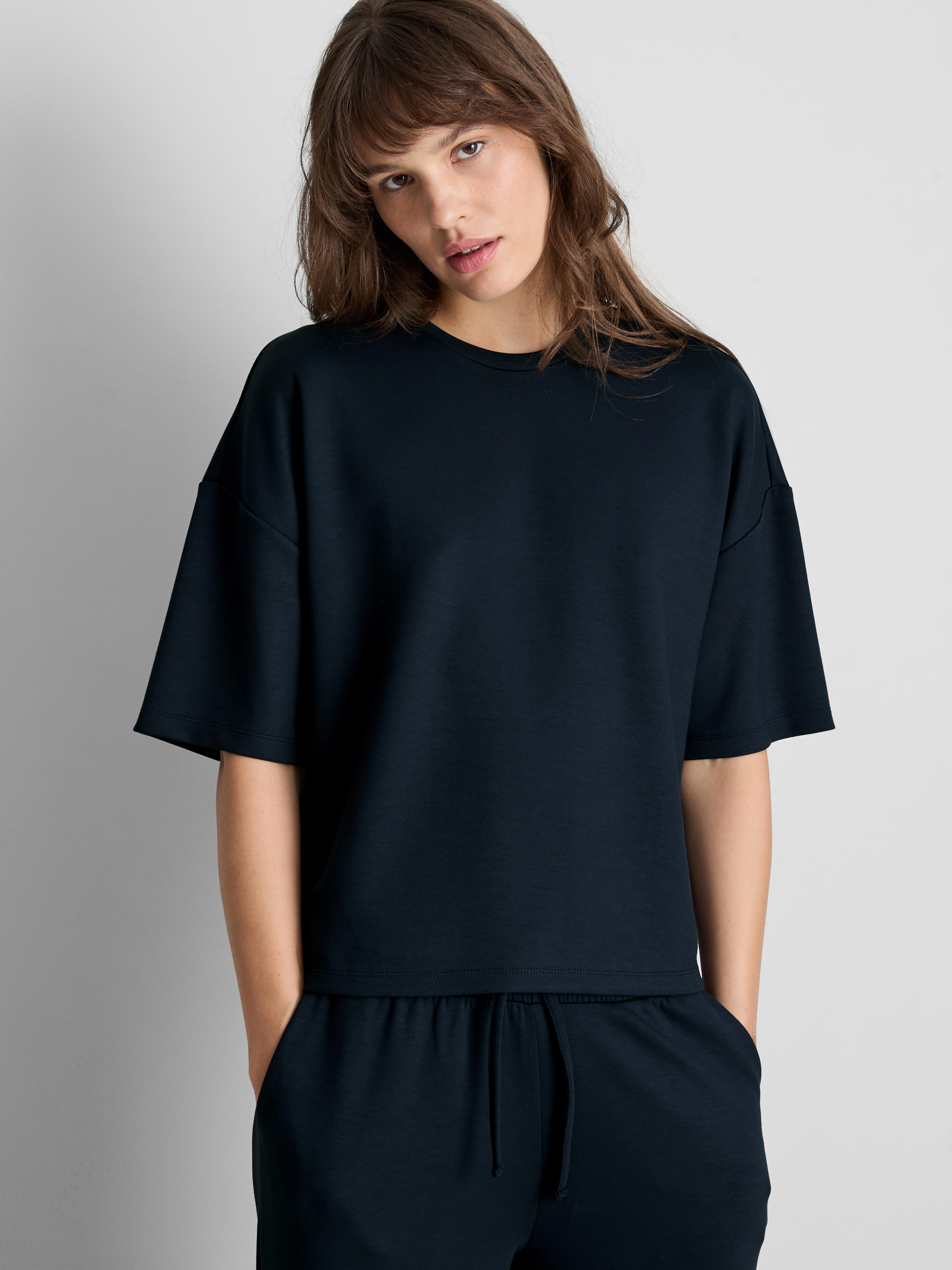 Bluza z krótkim rękawem i obniżoną linią ramion