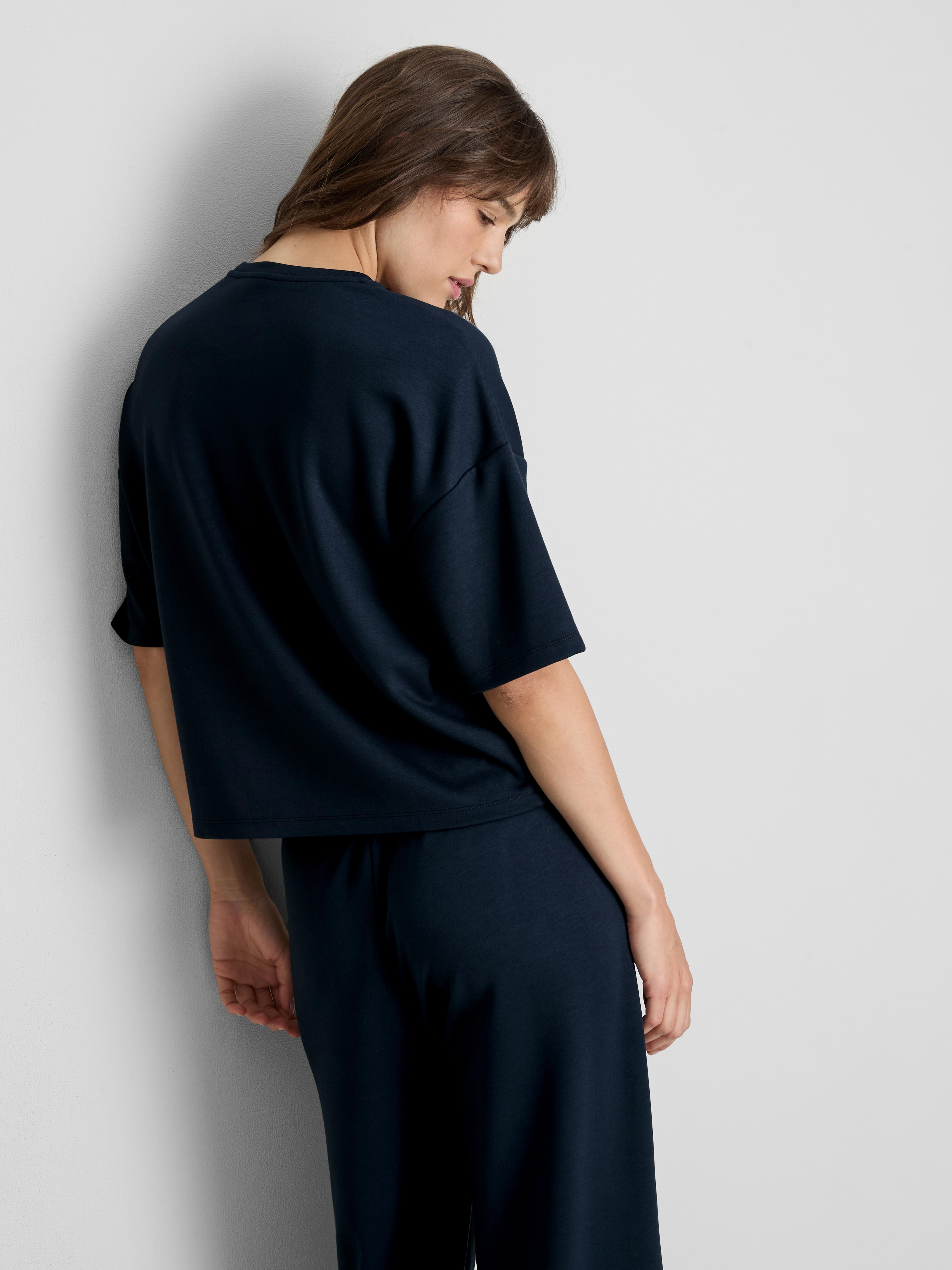 Bluza z krótkim rękawem i obniżoną linią ramion