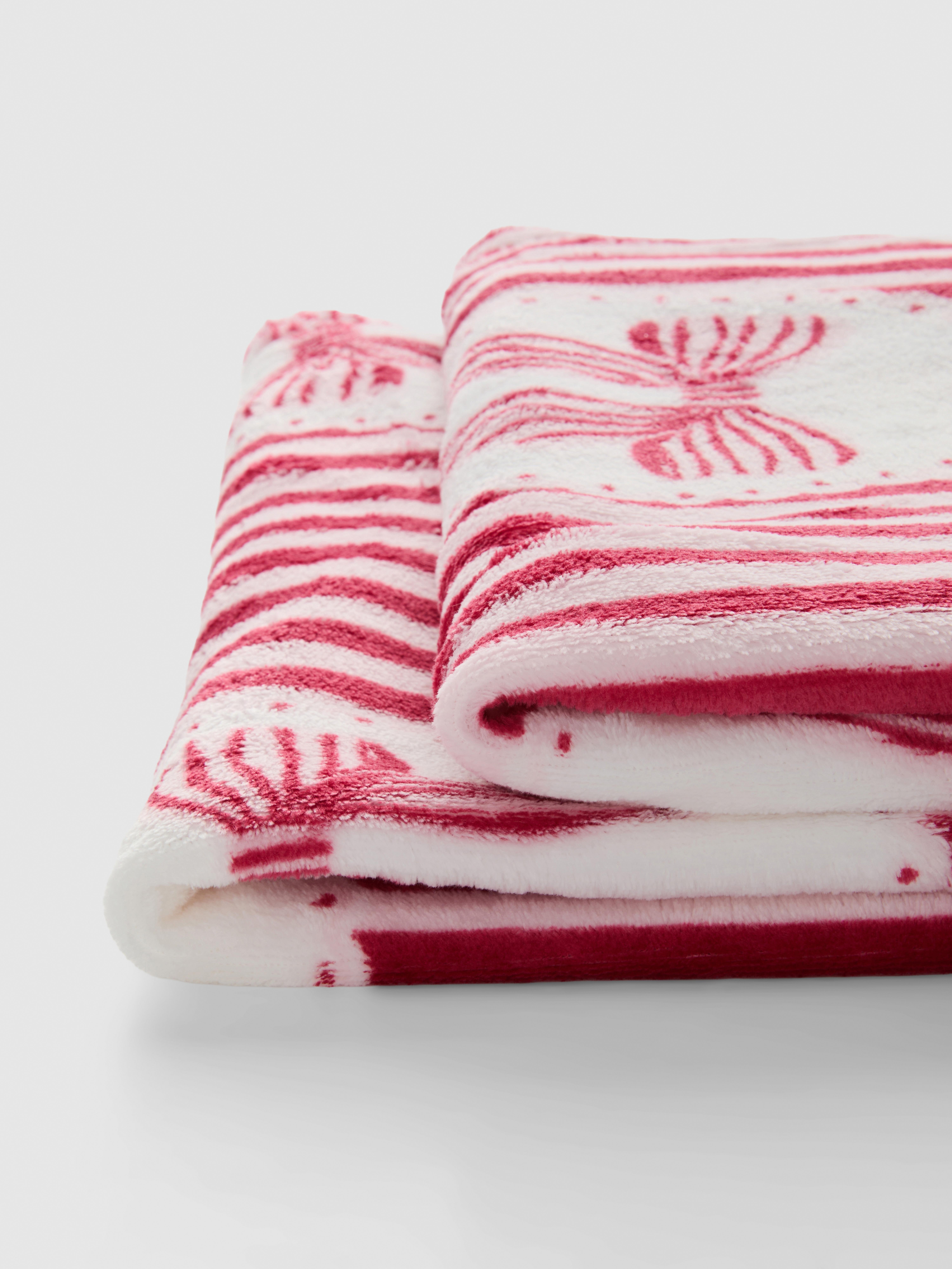Stripe And Bow Plush Throw