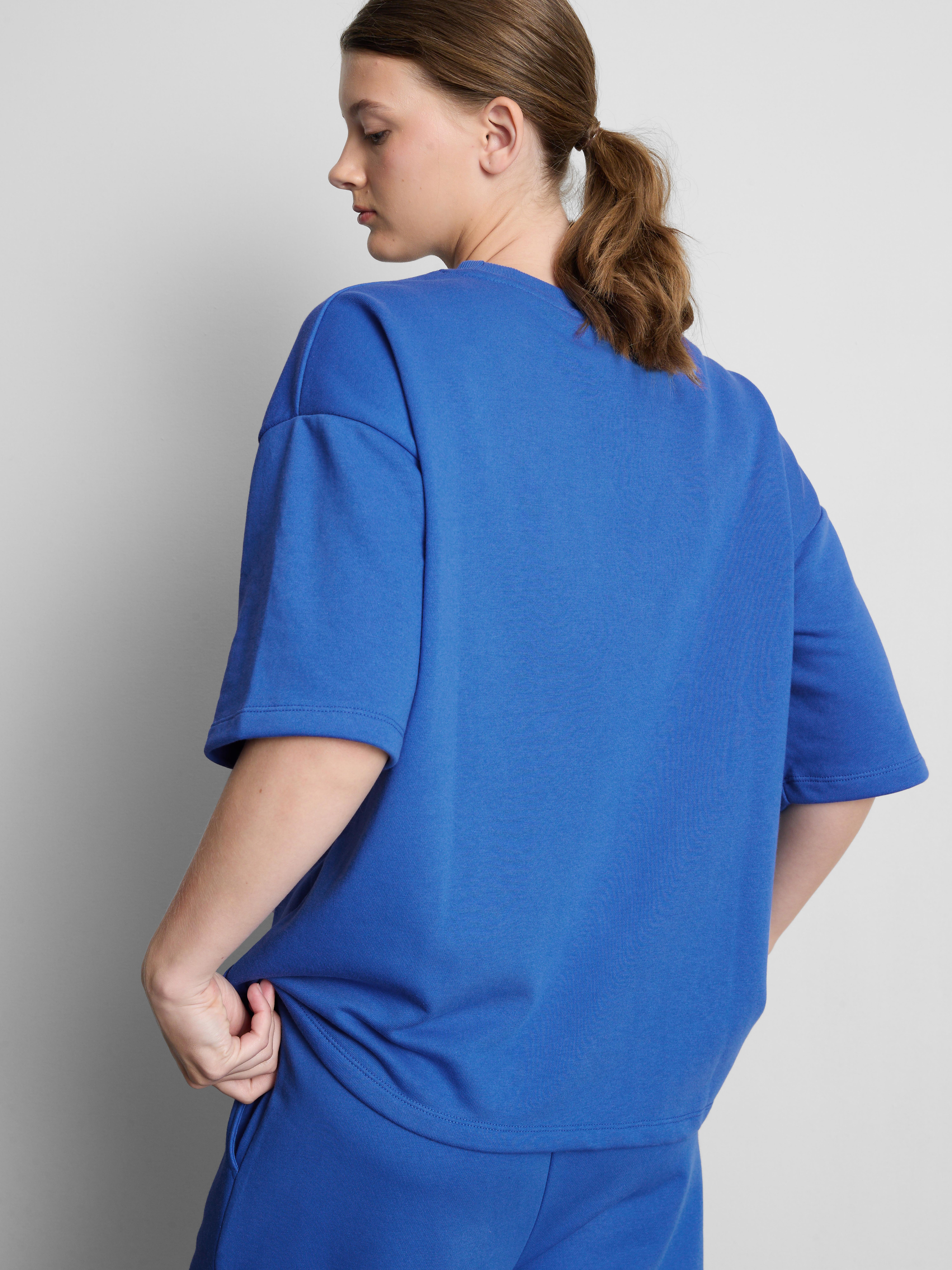 Dropped-Shoulder Airport Tee