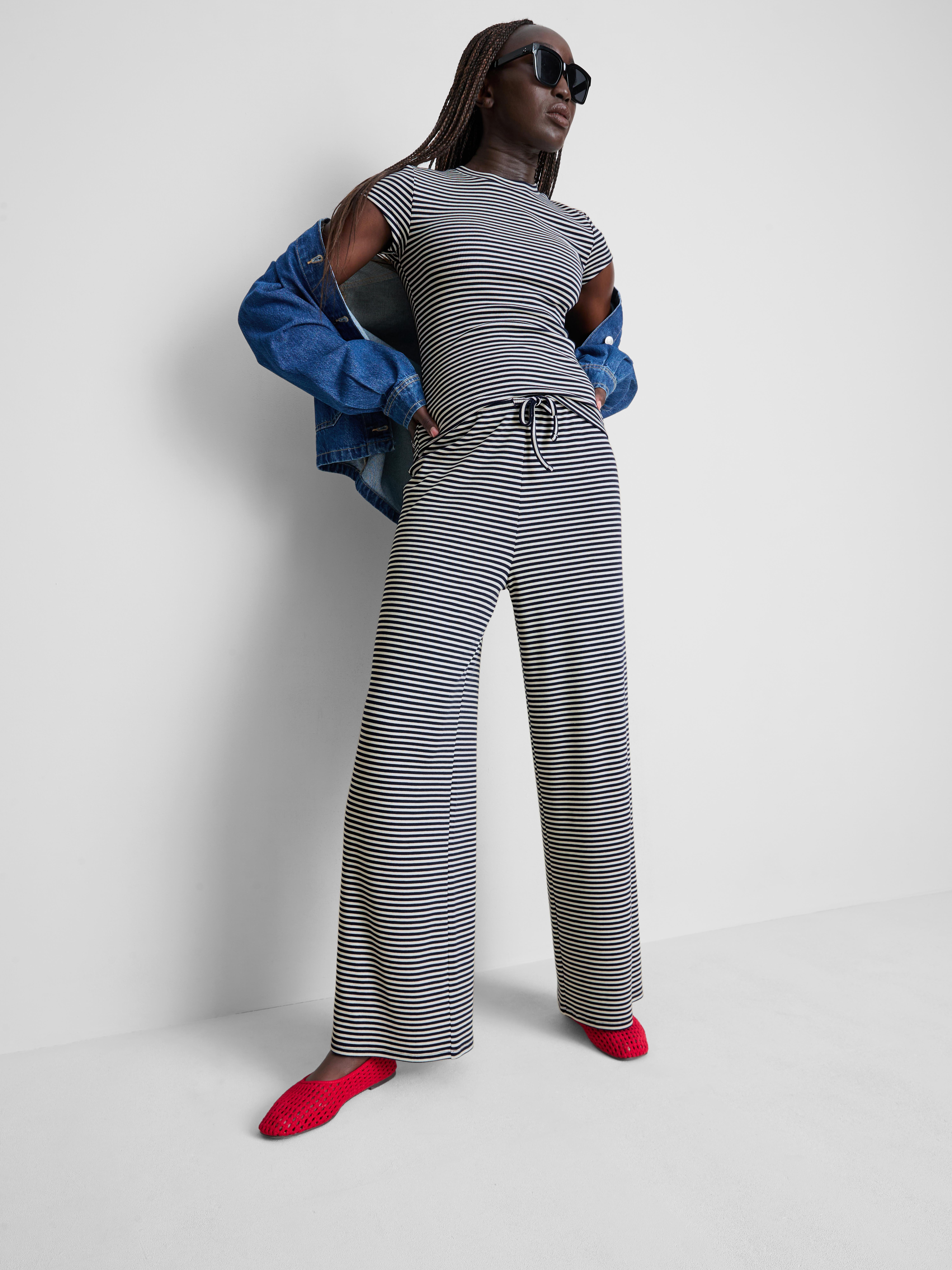 Pantalon large en coton côtelé à rayures