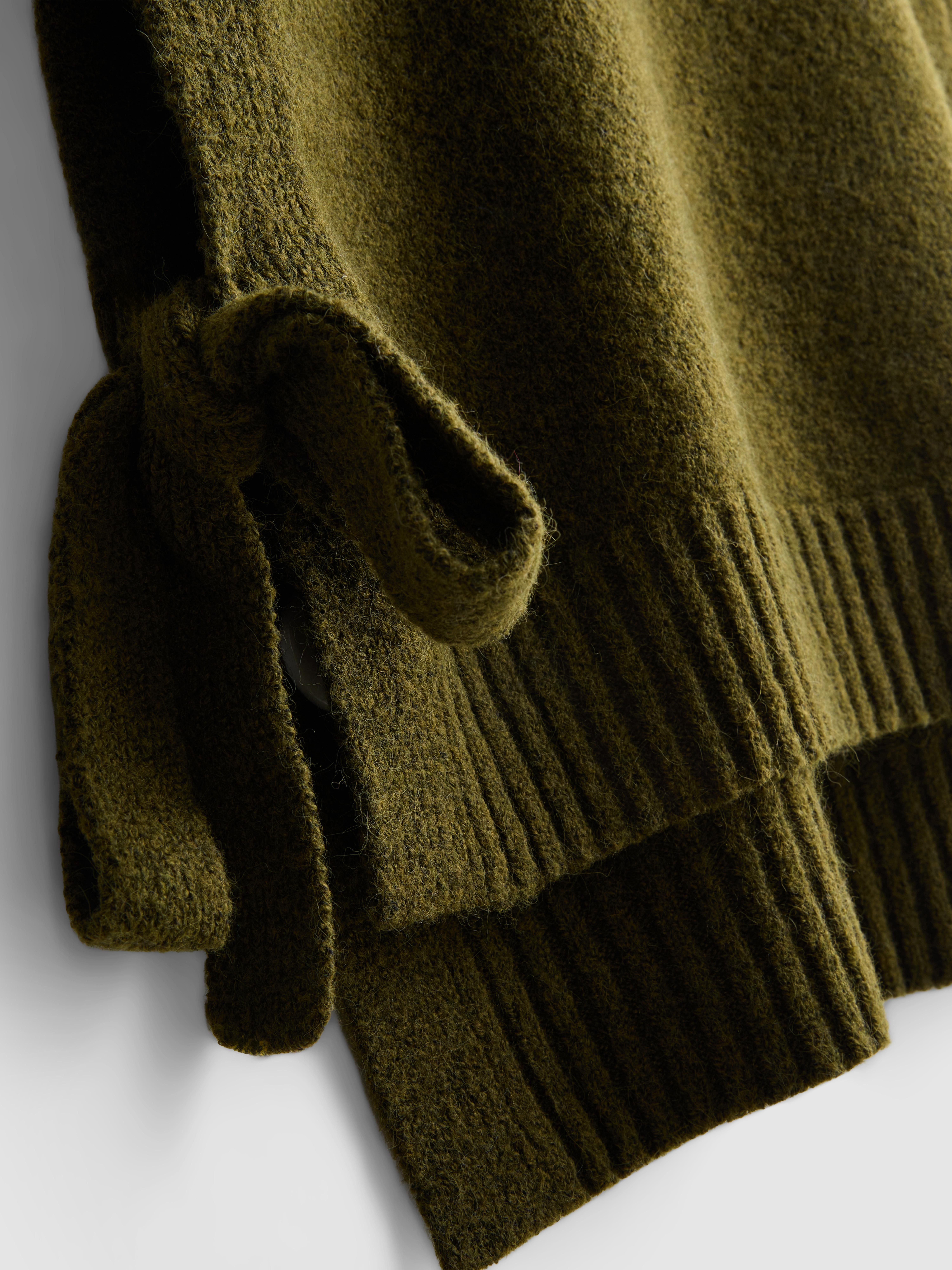Knitted Ribbed Bib Sweater Vest