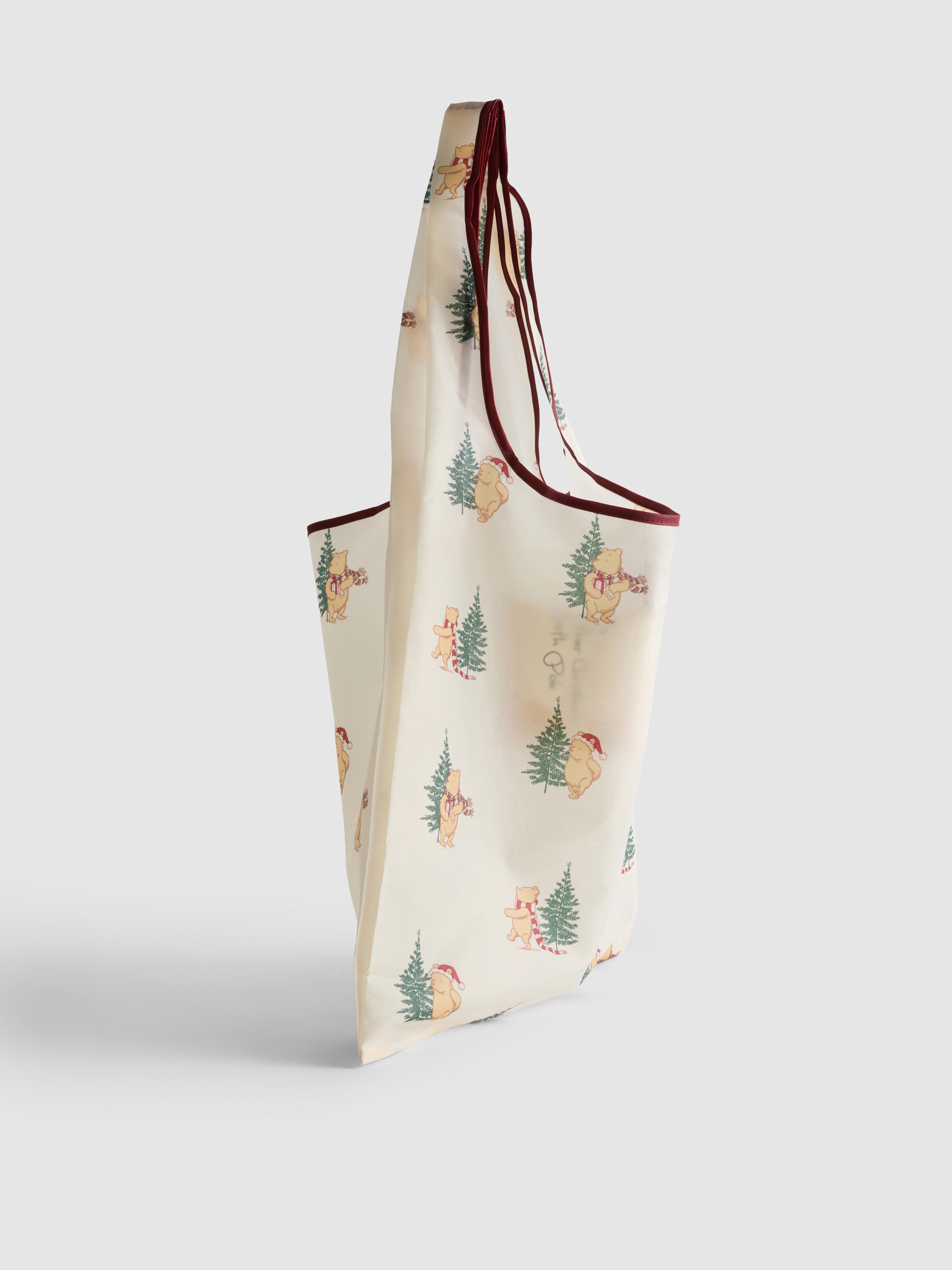 Disney’s Winnie the Pooh Festive Foldaway Shopper Bag