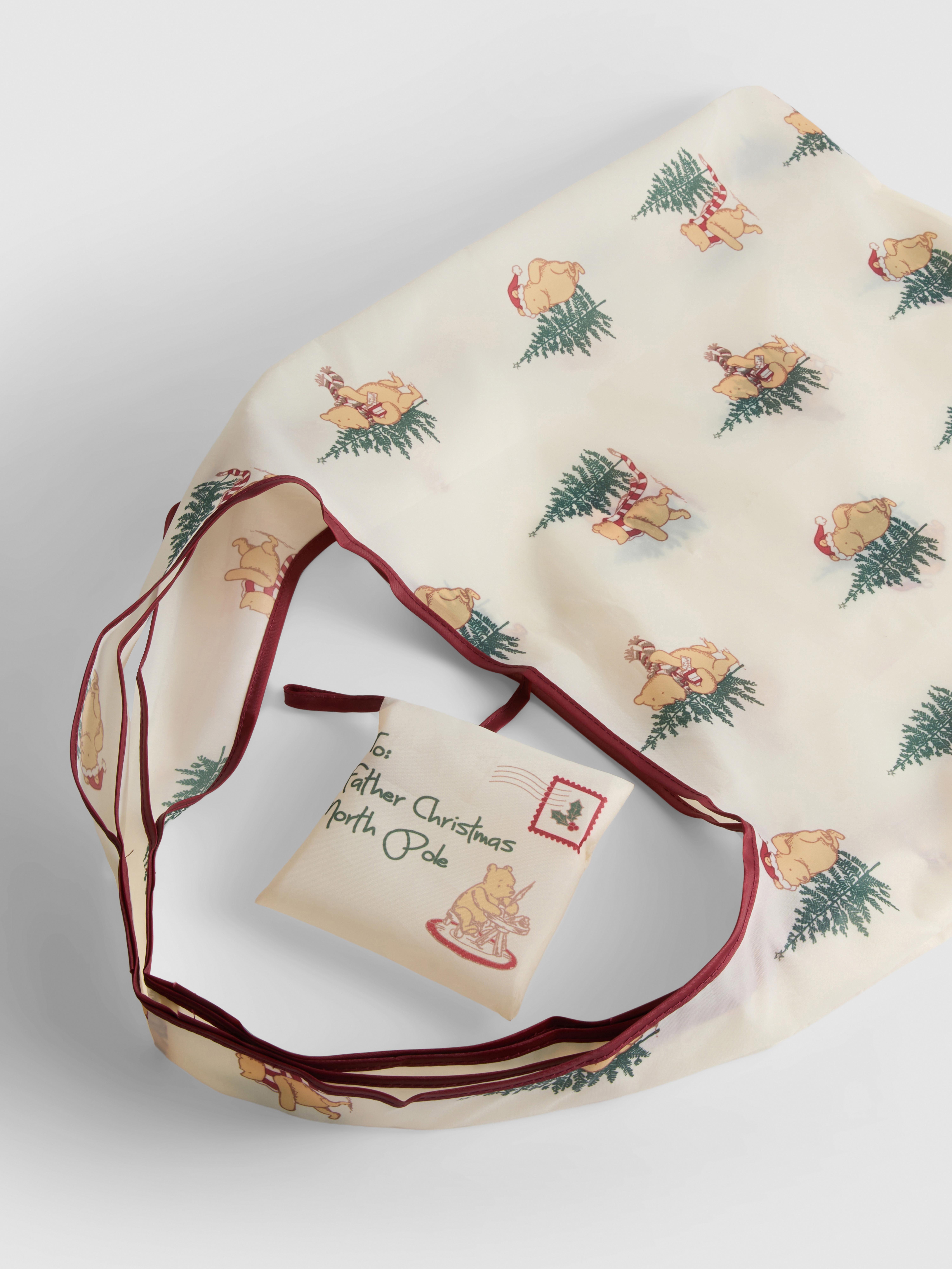 Disney’s Winnie the Pooh Festive Foldaway Shopper Bag