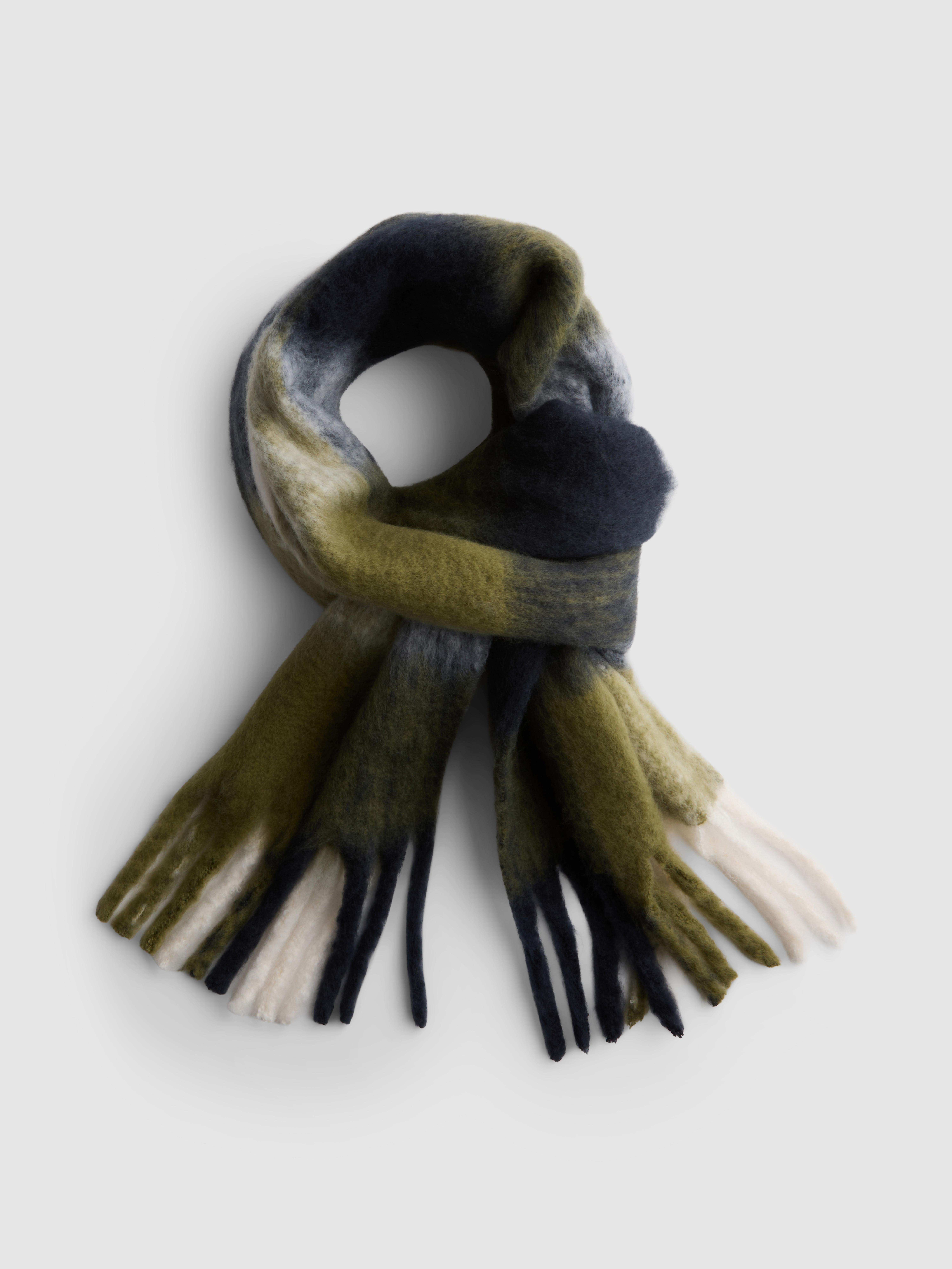 Brushed Fringe Trim Scarf