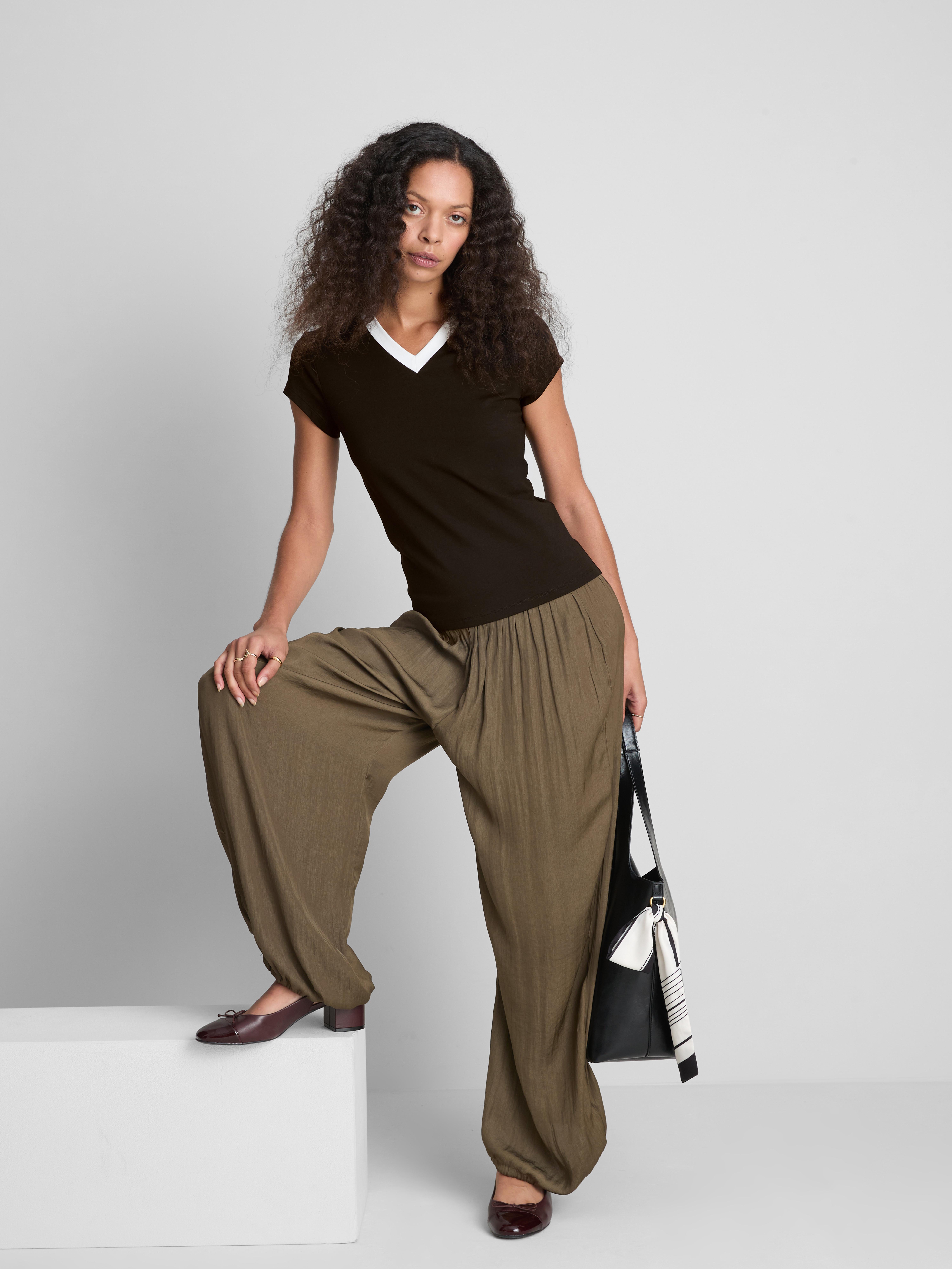 Cotton Rich Contrast V Neck Tee Black