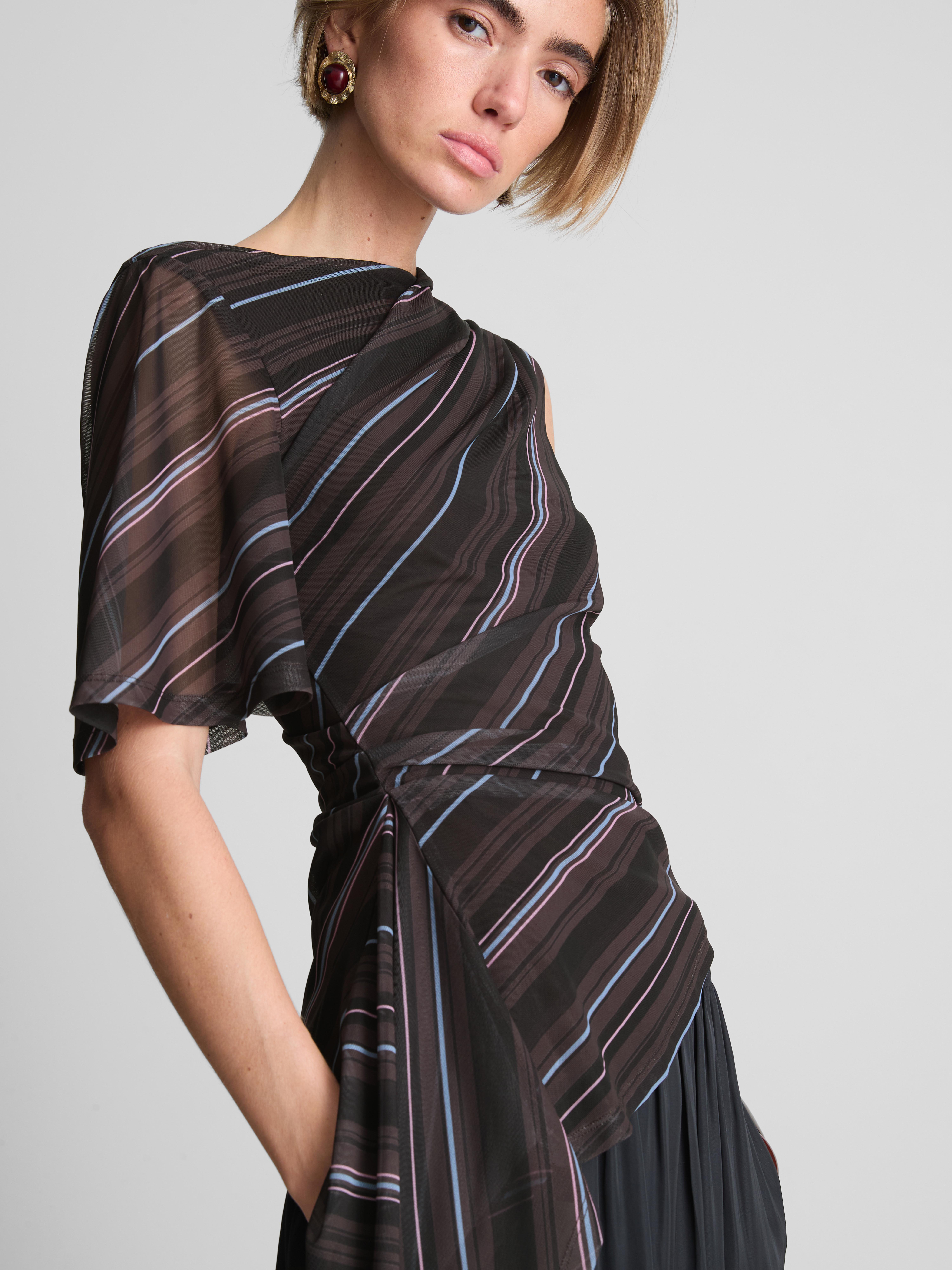 Asymmetrical Plaid Mesh Top
