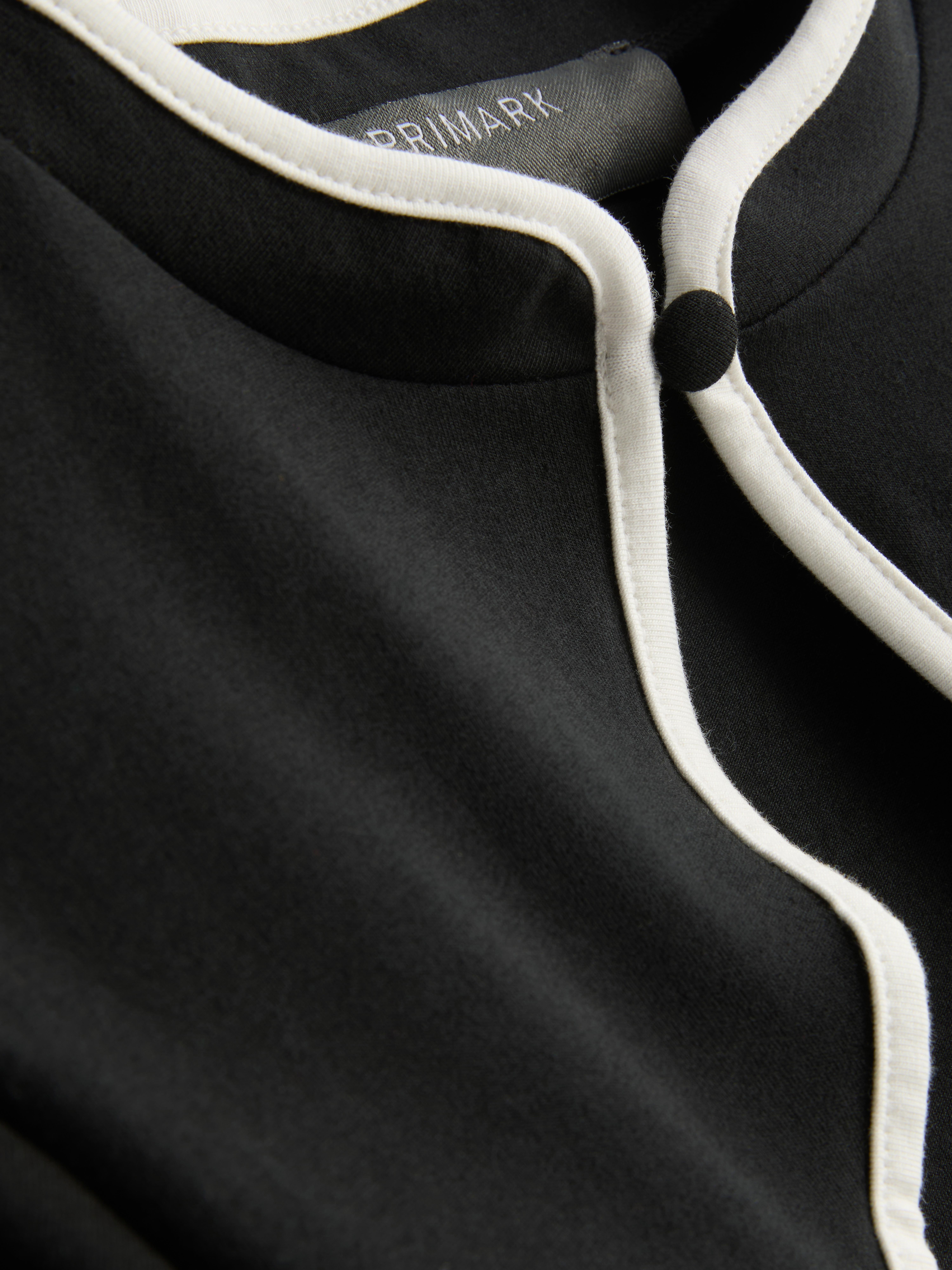 Mandarin Collar Contrast Trim Top