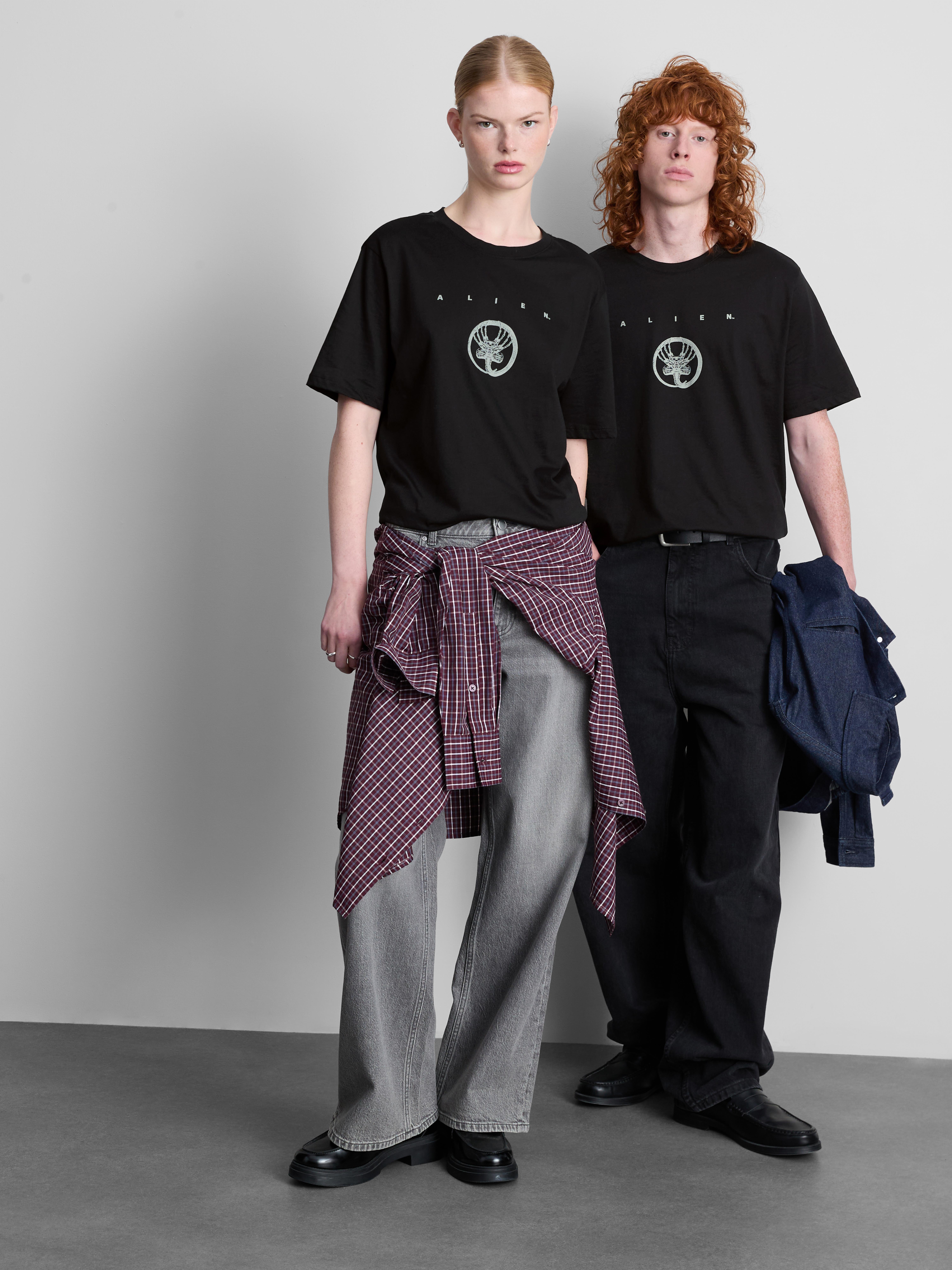 Alien Pure Cotton Graphic T-Shirt