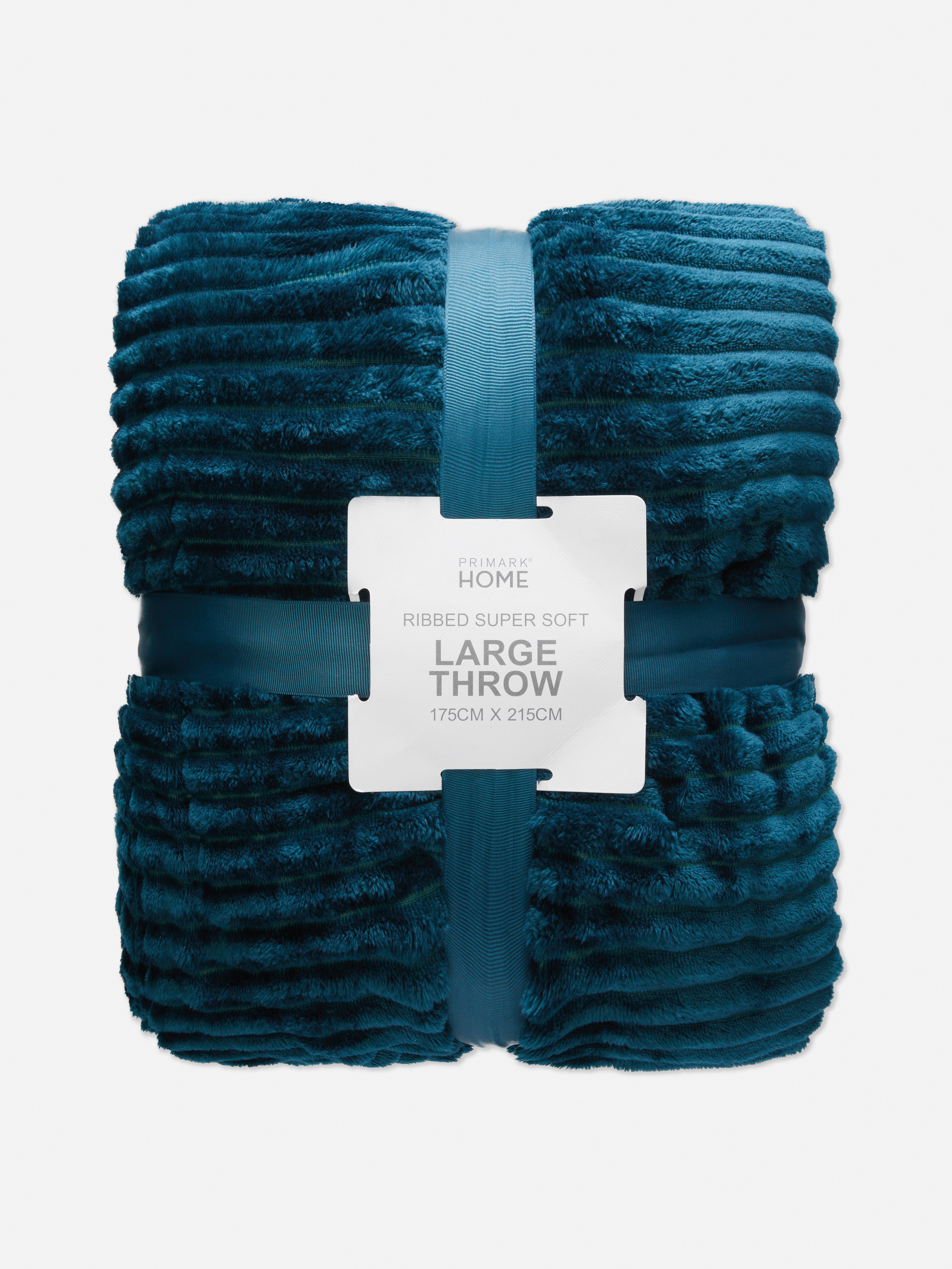 Large Ribbed Throw