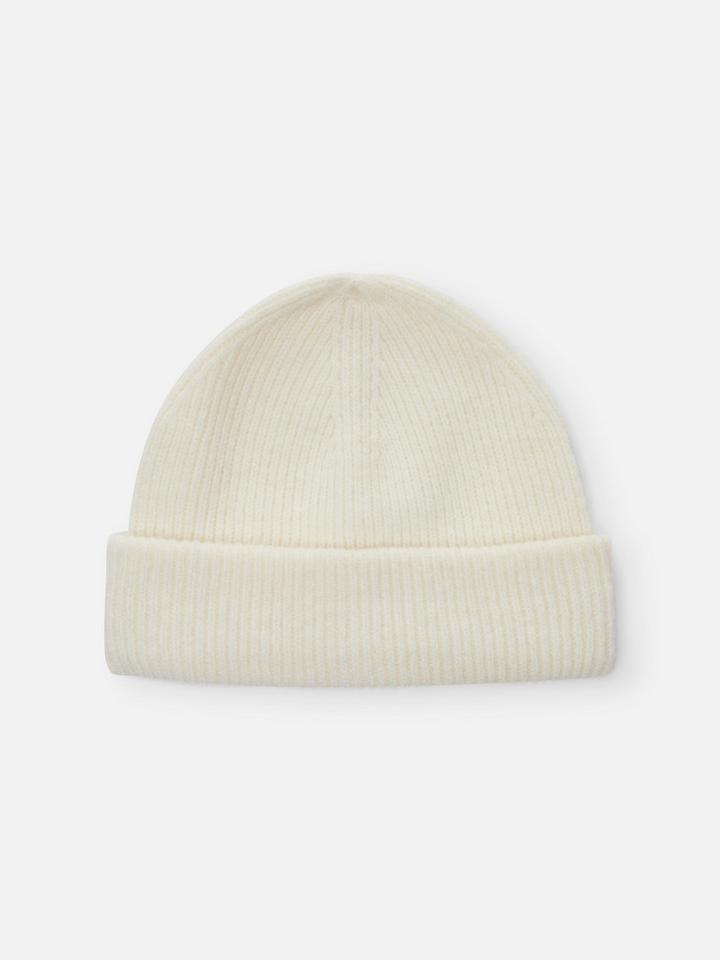 Paula Echevarria Chunky Knit Beanie