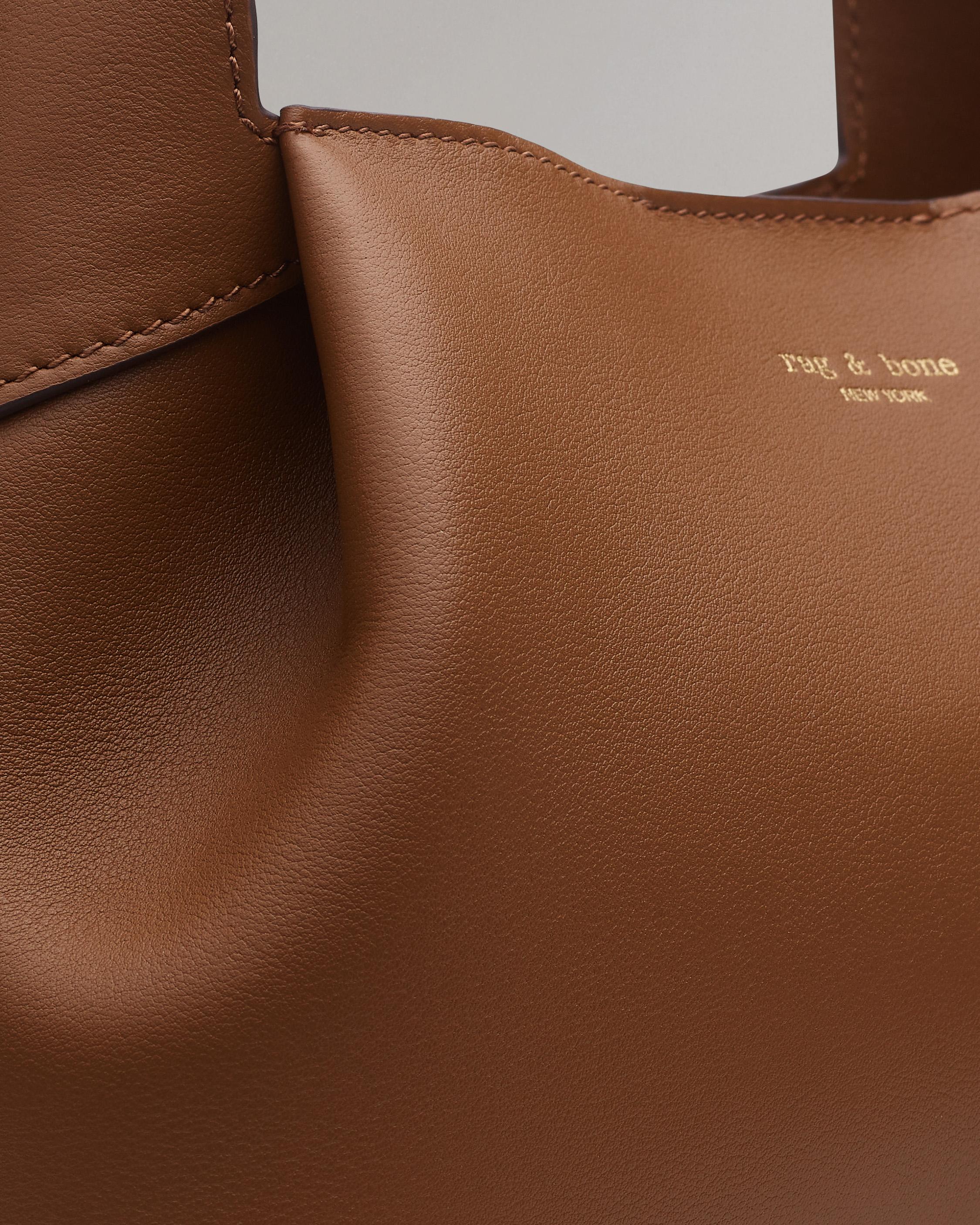 Slade Leather Shoulder Bag image number 4