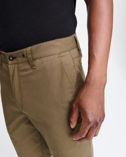 Fit 2 Mid-Rise Flyweight Chino image number 5