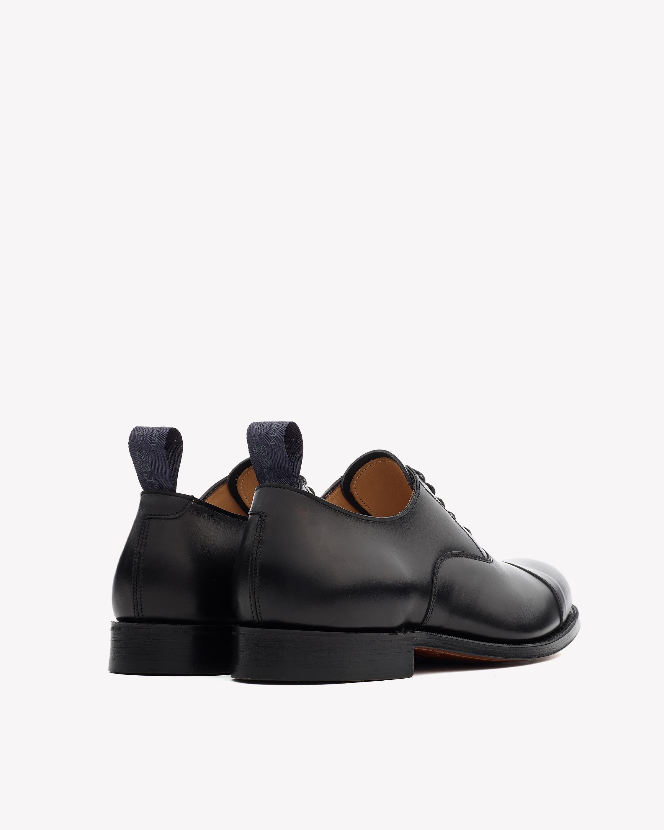 Grenson Toecap Oxford Shoes in Black rag bone