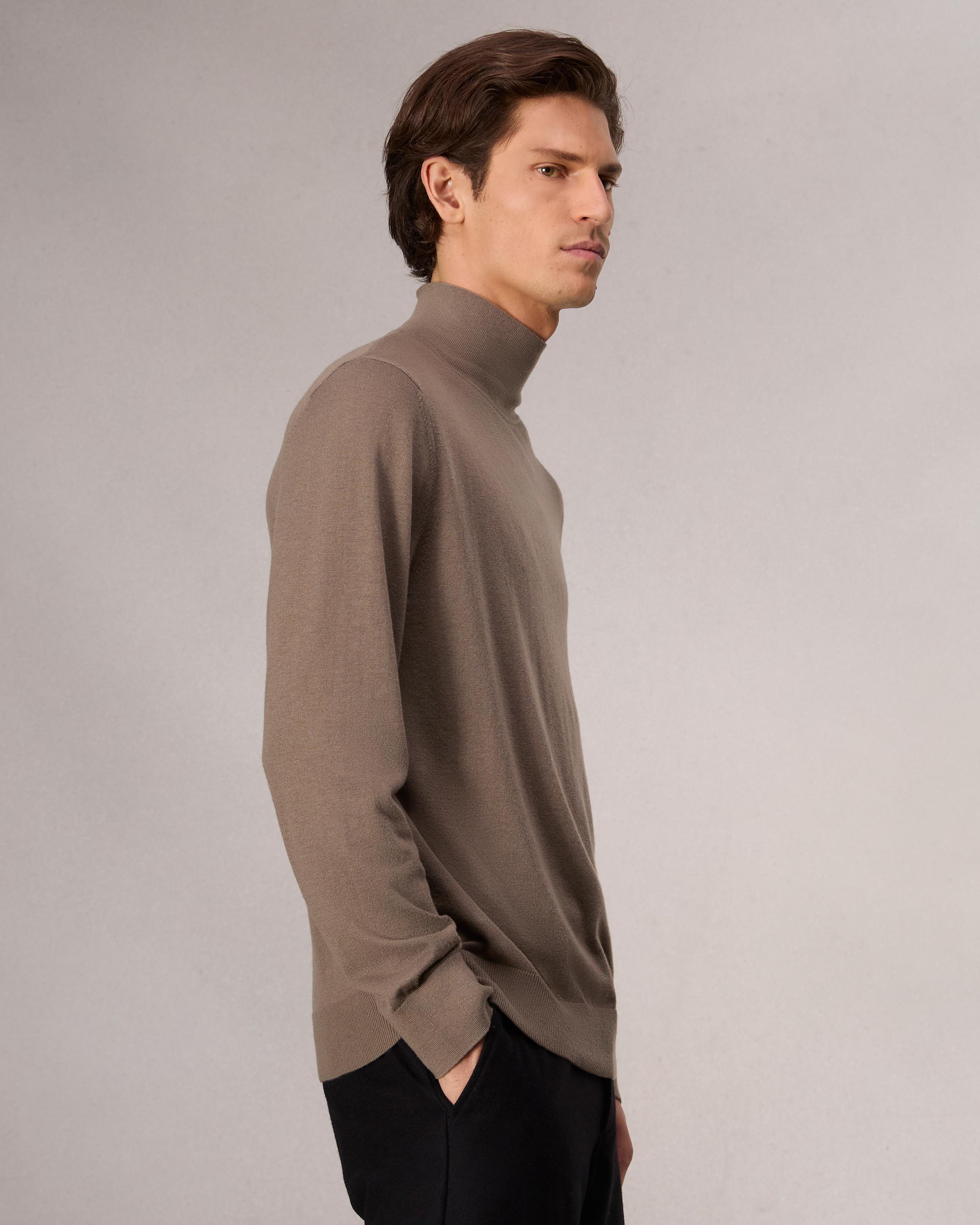 Roy Turtleneck Sweater image number 4