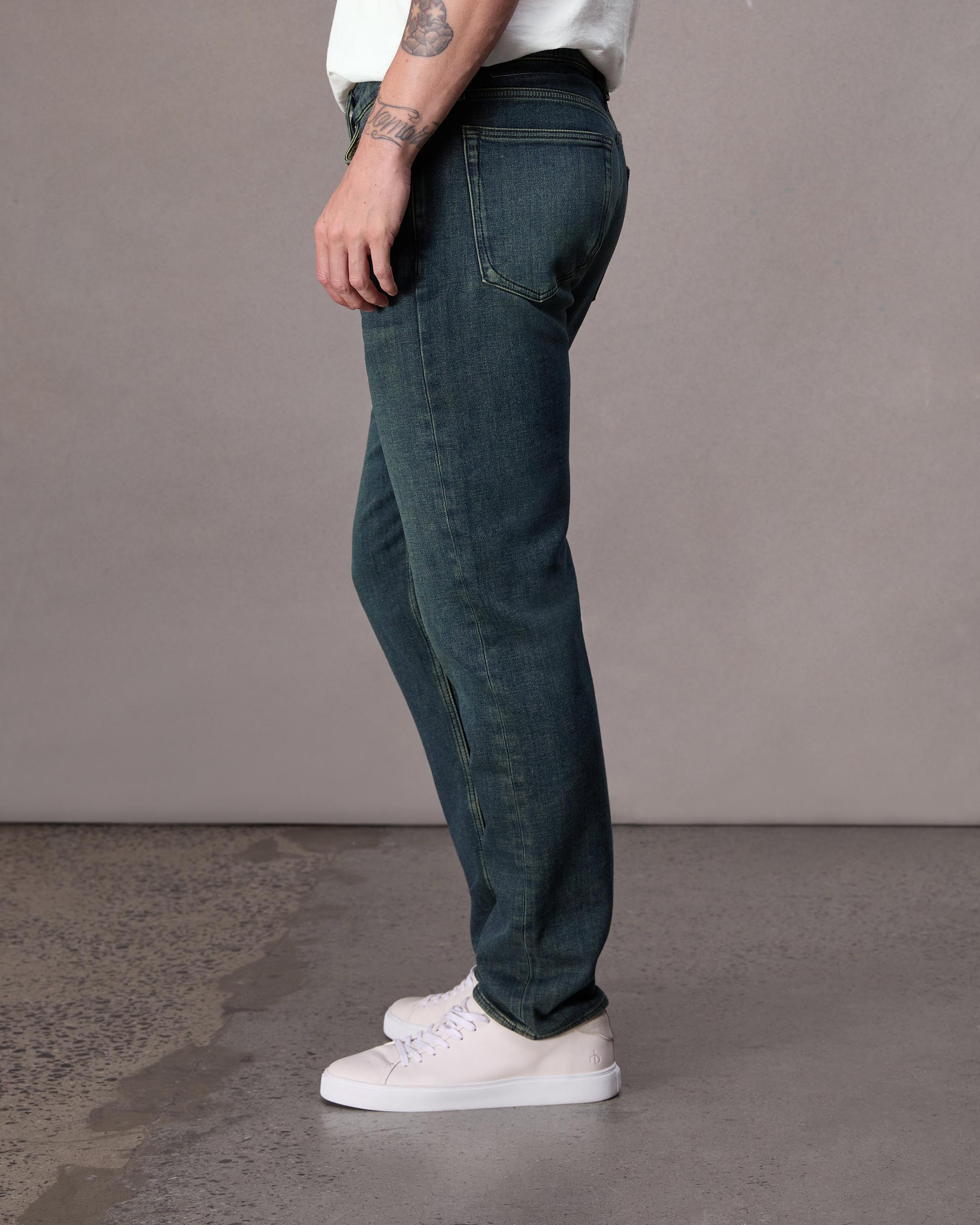 Fit 3 Athletic Fit Jean image number 3