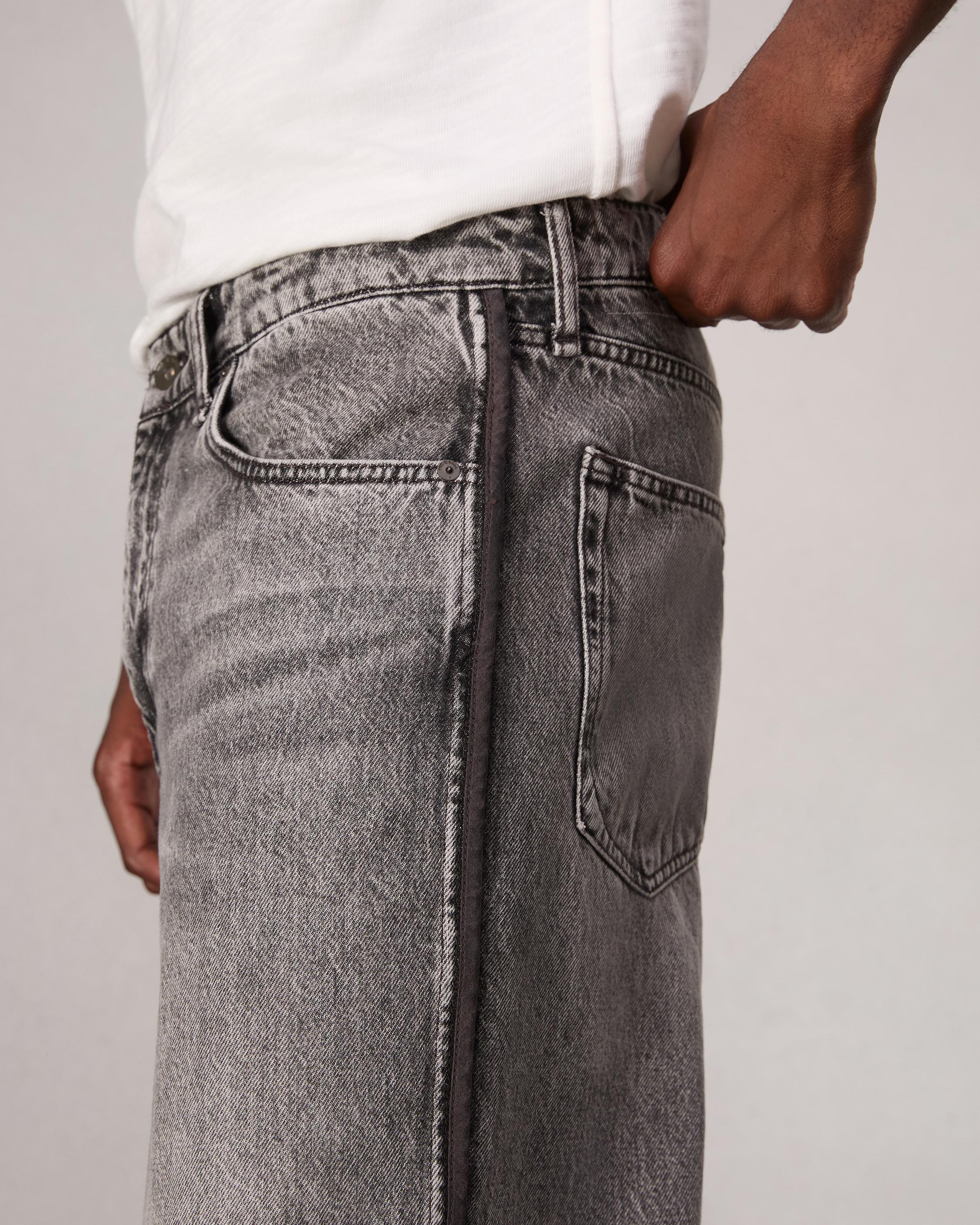 rbTAPER Fit Jean image number 6