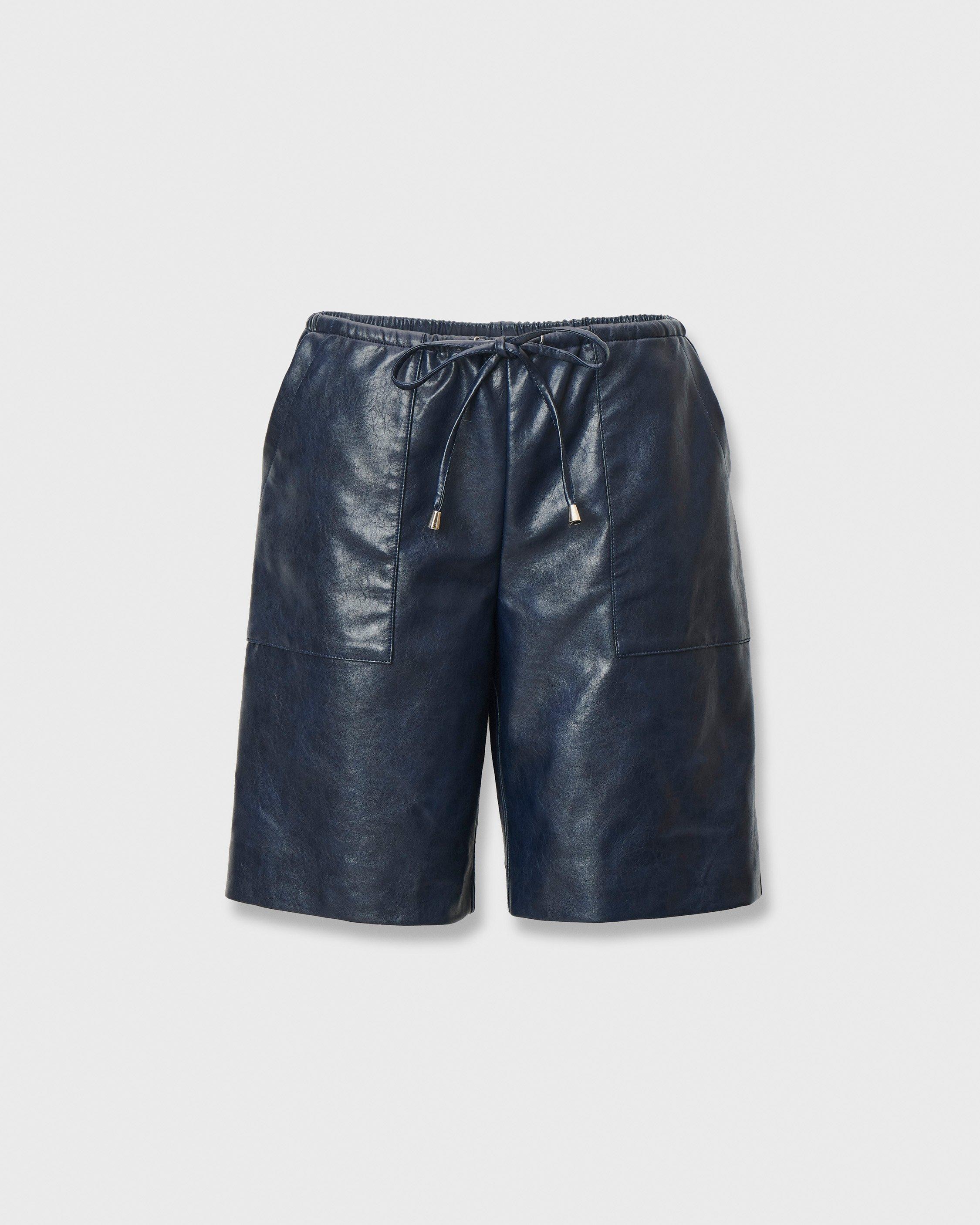 Claire Drawstring Short image number 2