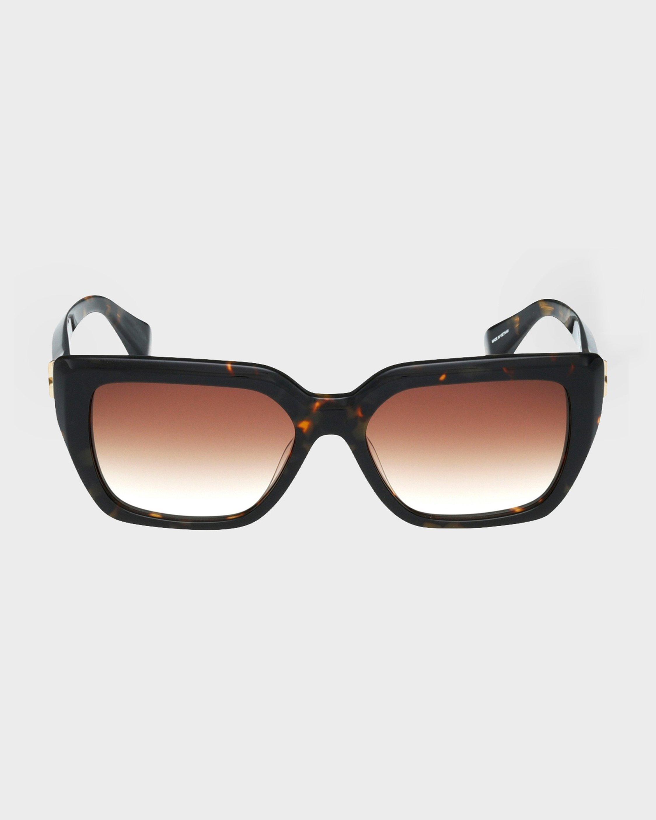 Avery Square Sunglasses image number 1