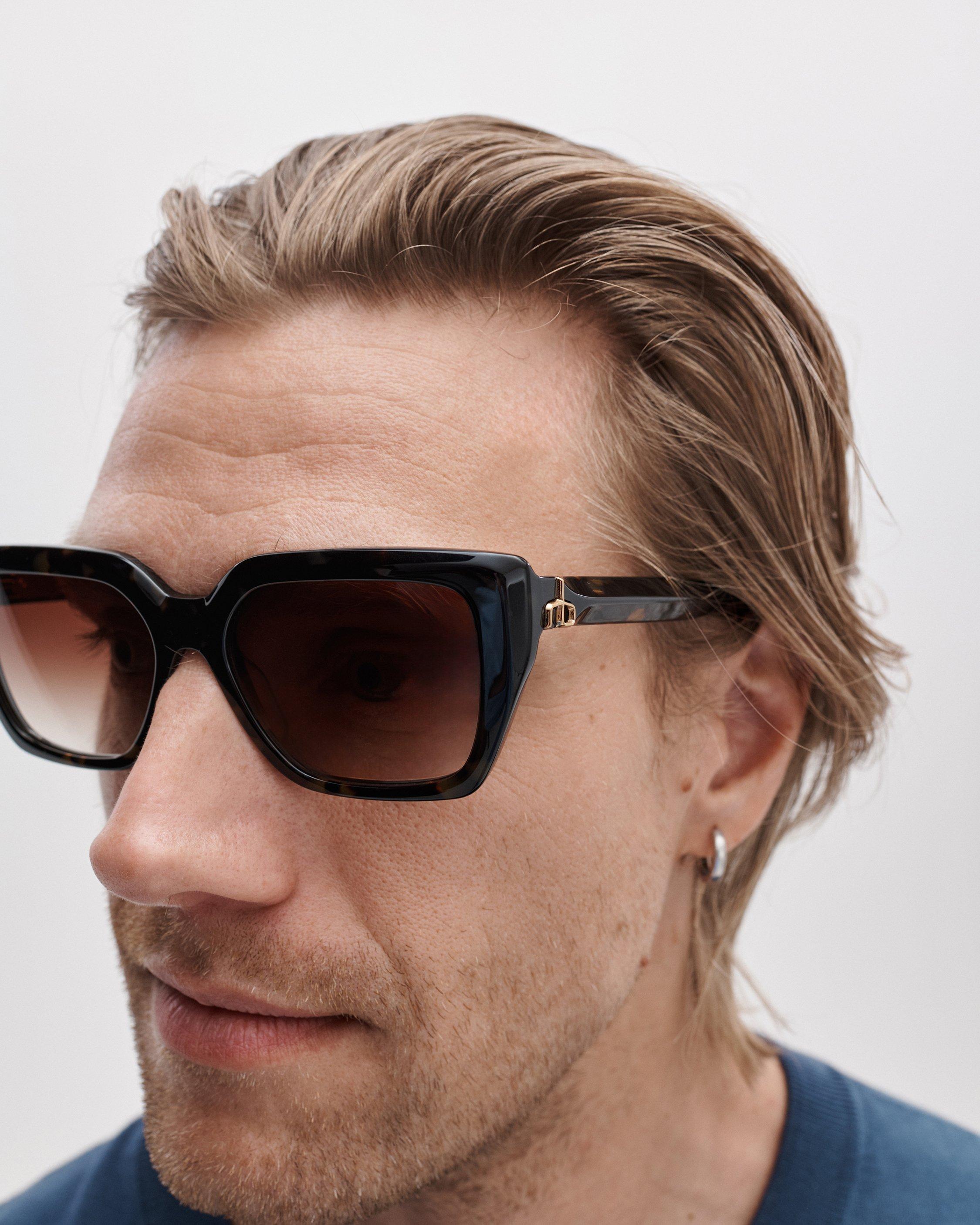 Avery Square Sunglasses image number 2