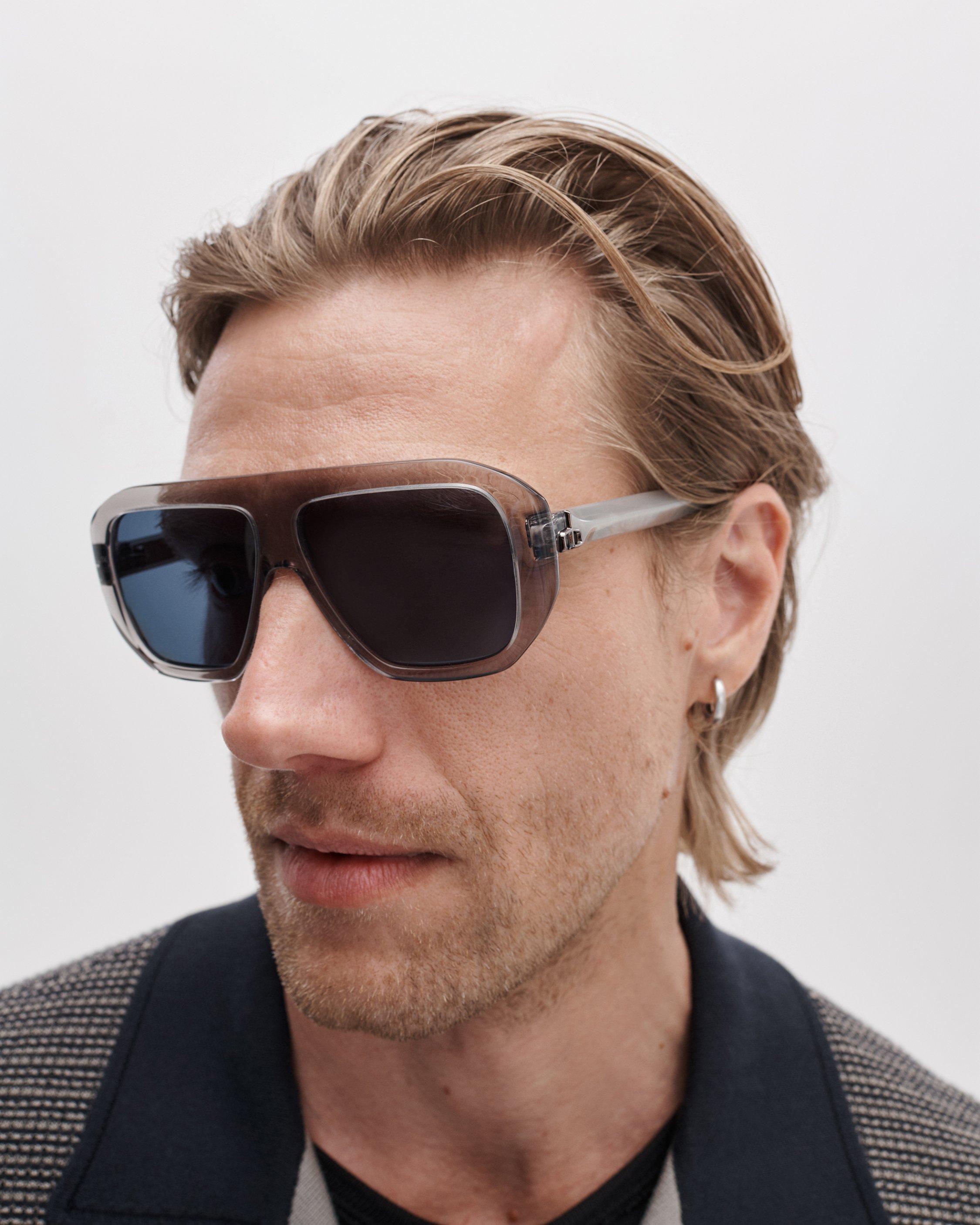 Roxy Navigator Sunglasses image number 2