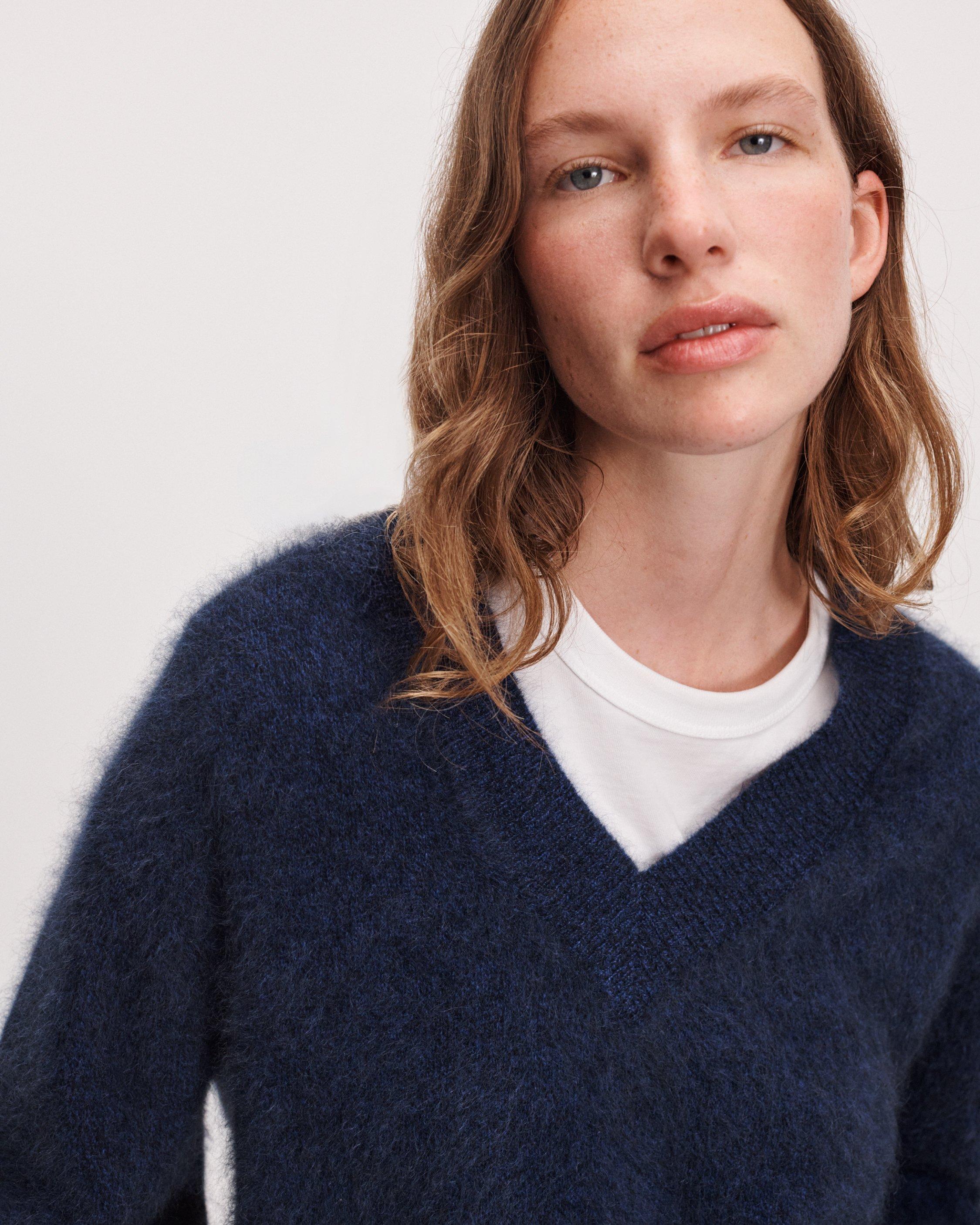 Jada Brushed Cashmere V-Neck image number 4