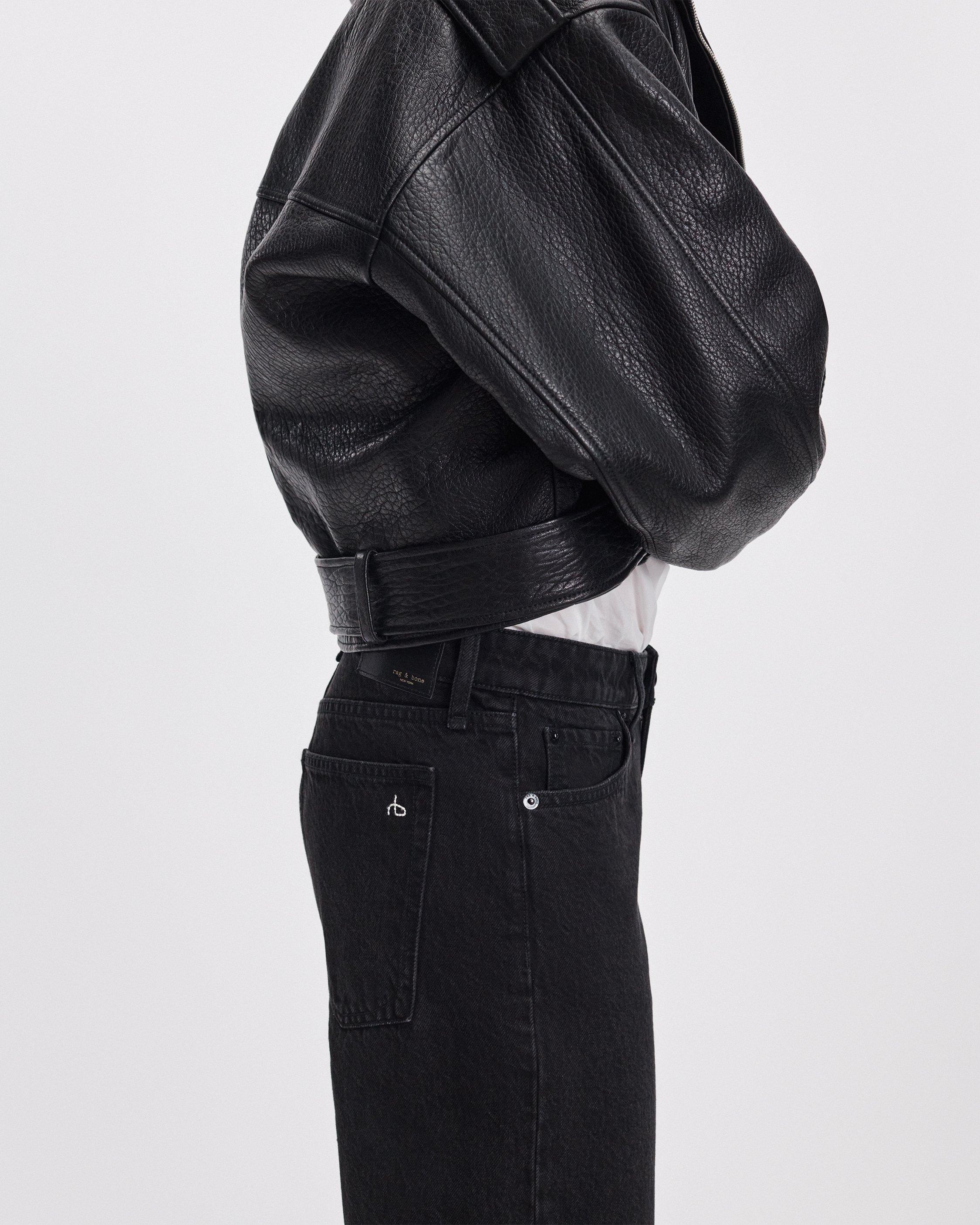 Cam Relaxed Straight Jean image number 4