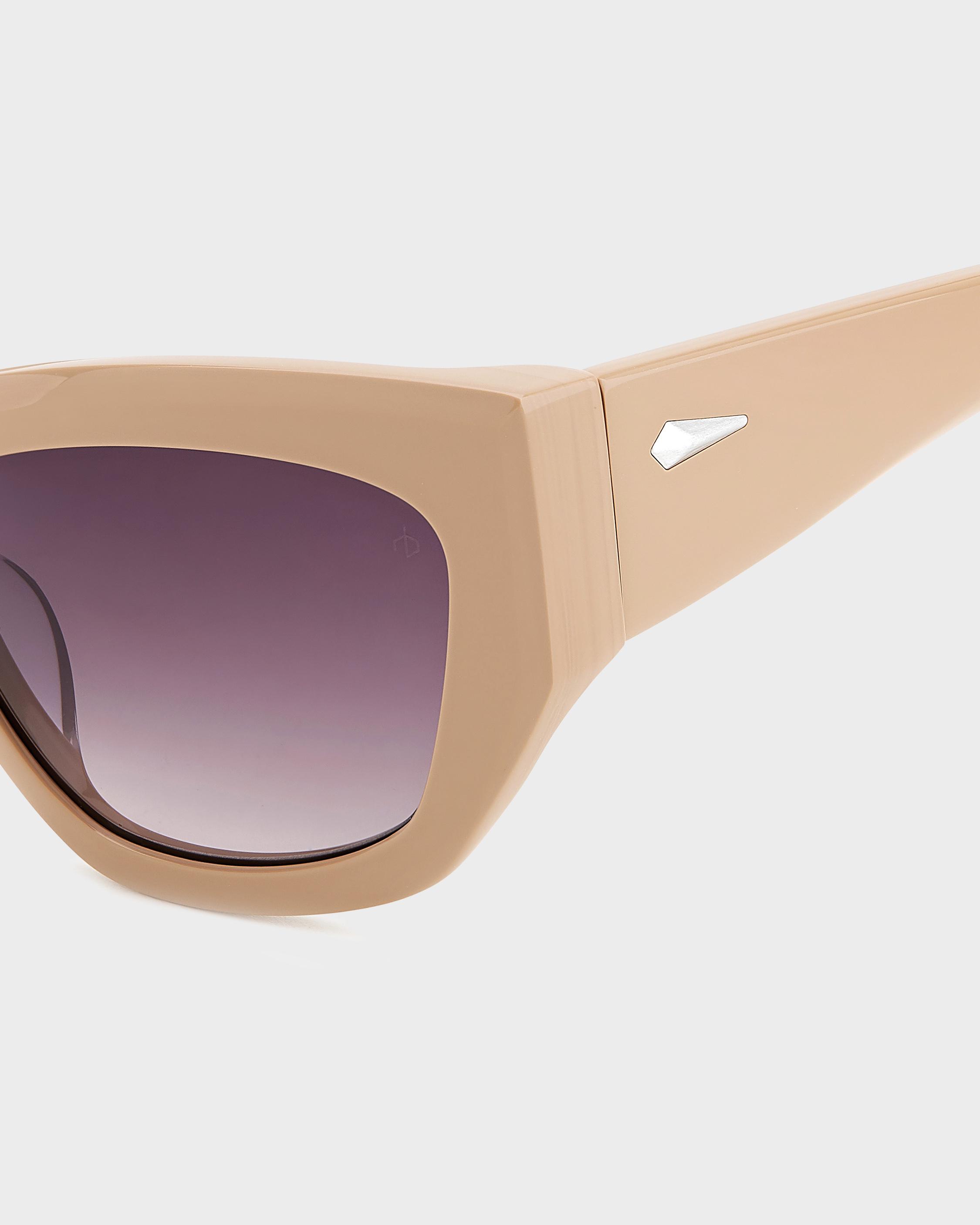 Gwyn Sunglasses image number 3