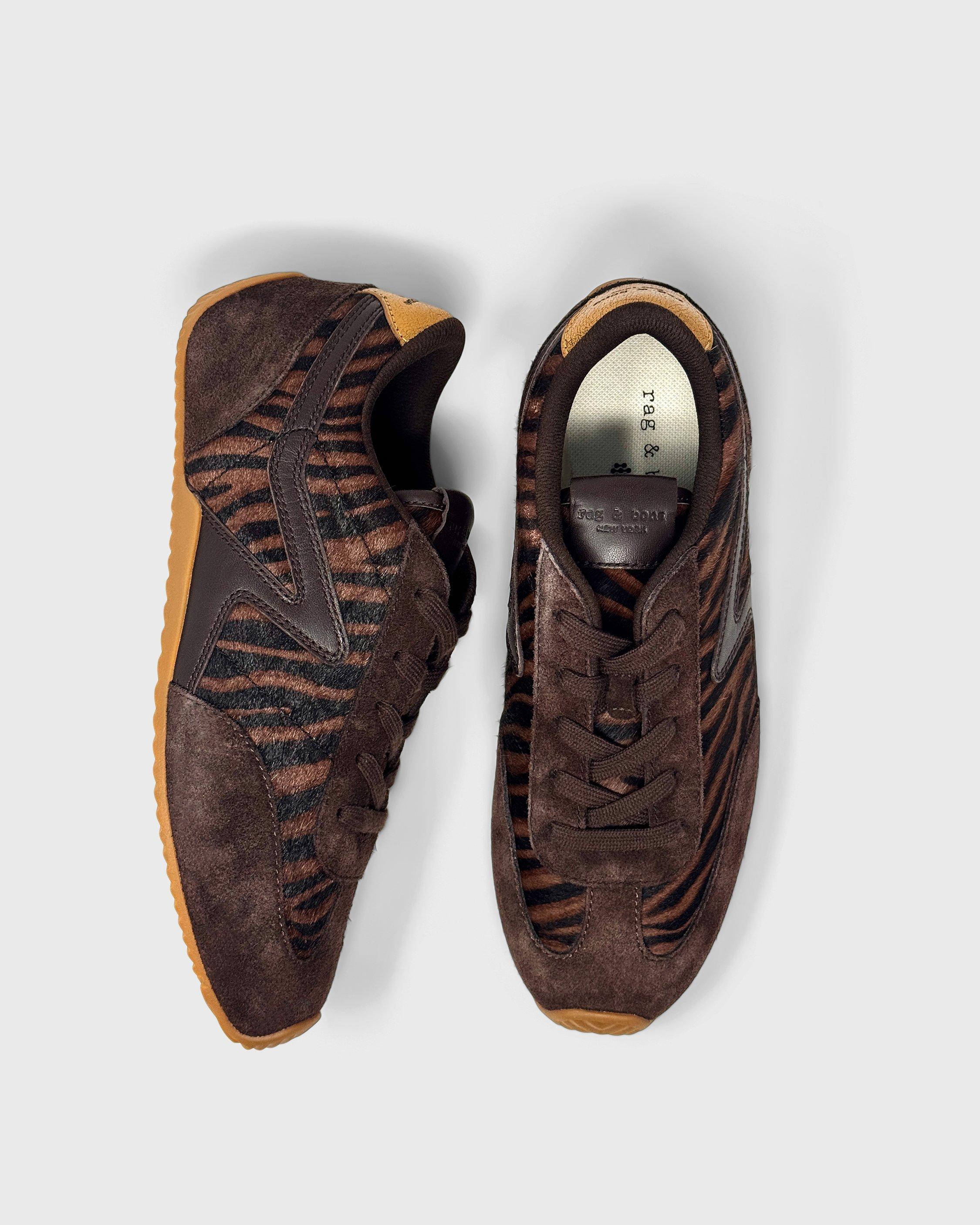 Ultra Slim Calf Hair Retro Runner image number 4