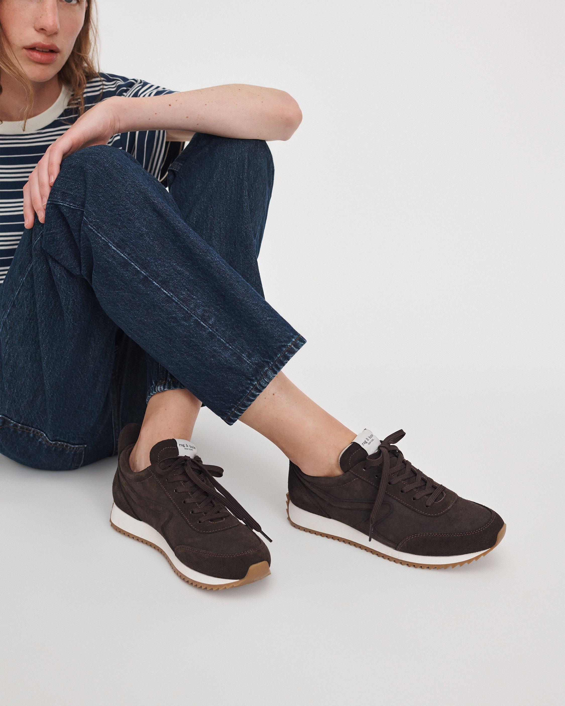 Suede Retro Runner image number 2
