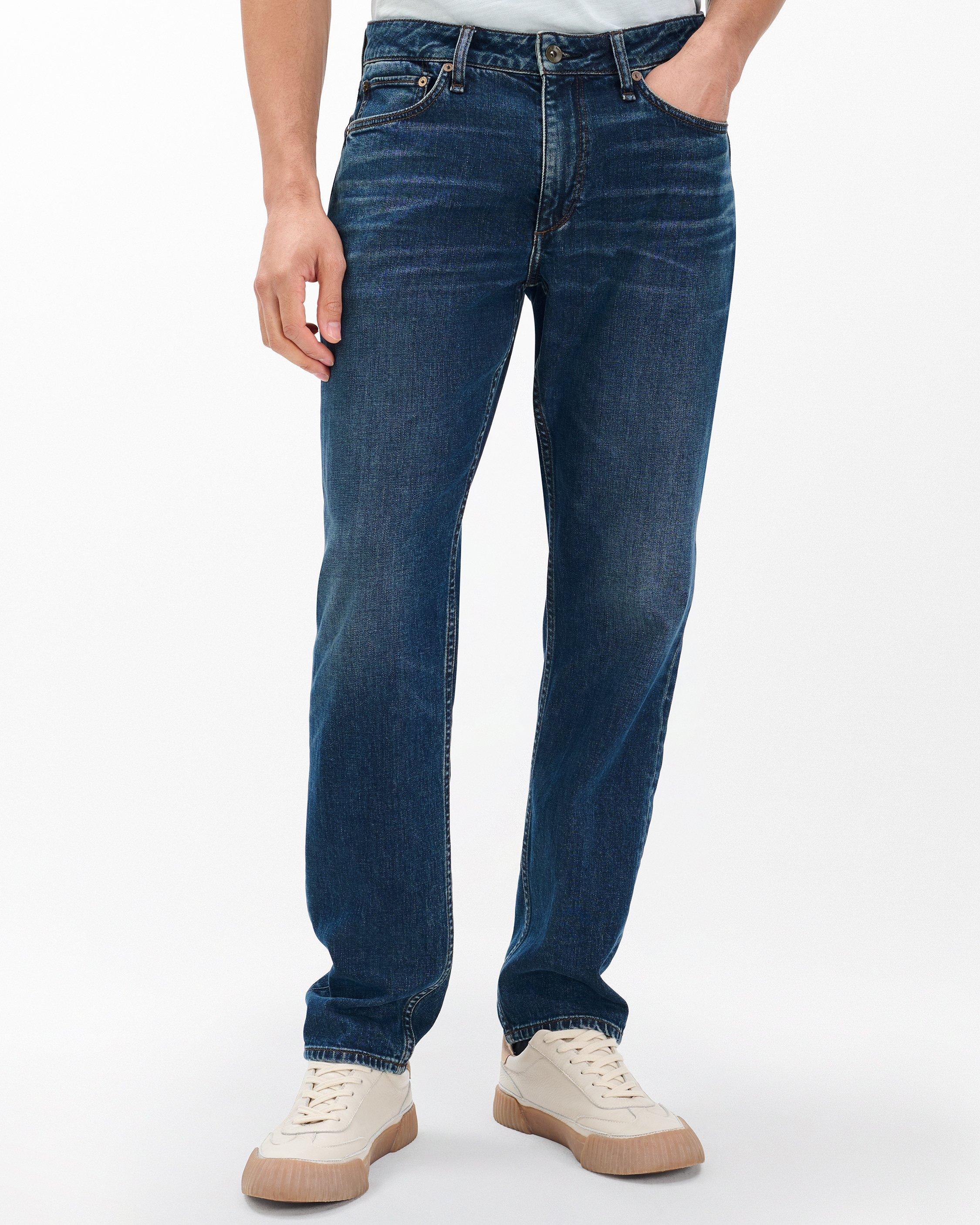 Fit 3 Athletic Jean image number 4