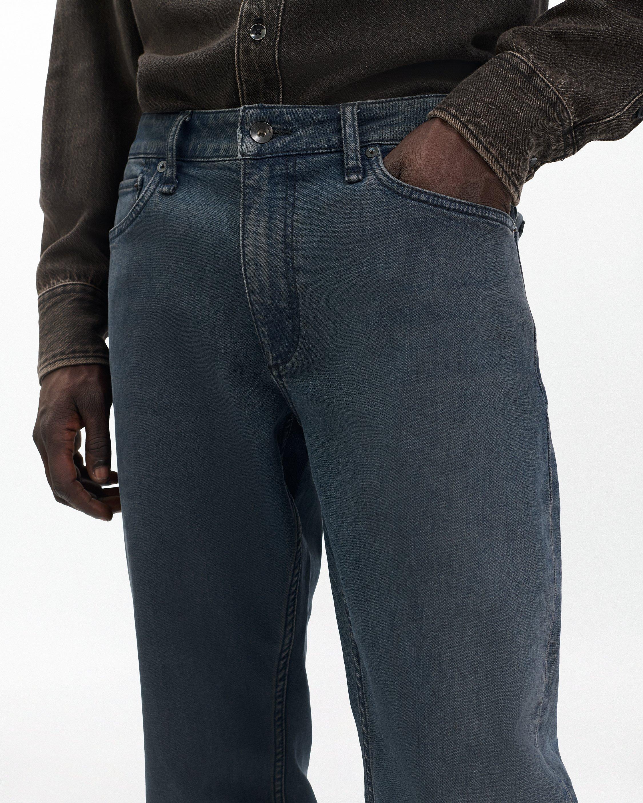 Fit 3 Athletic Jean image number 5
