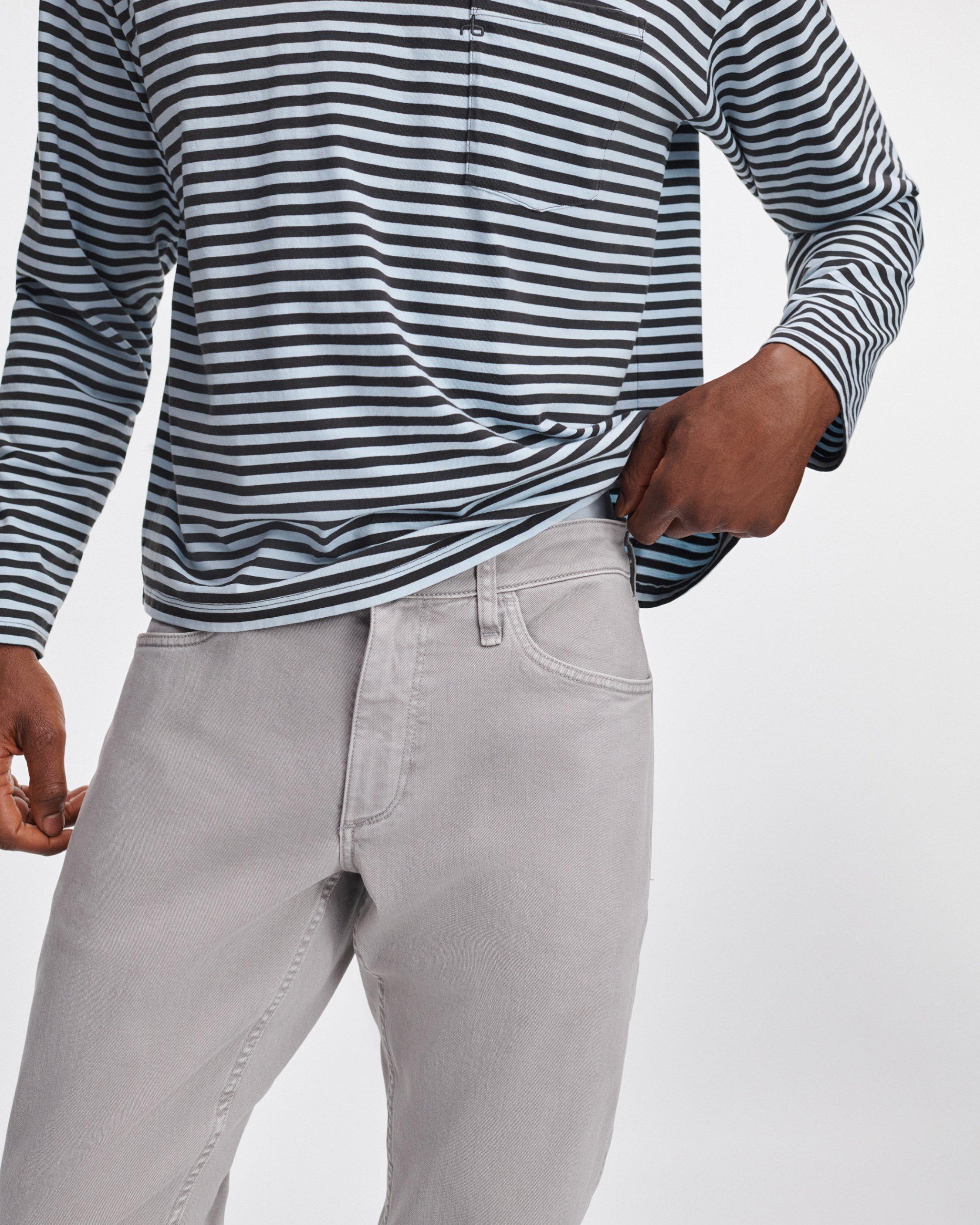 Fit 3 Athletic Jean image number 4
