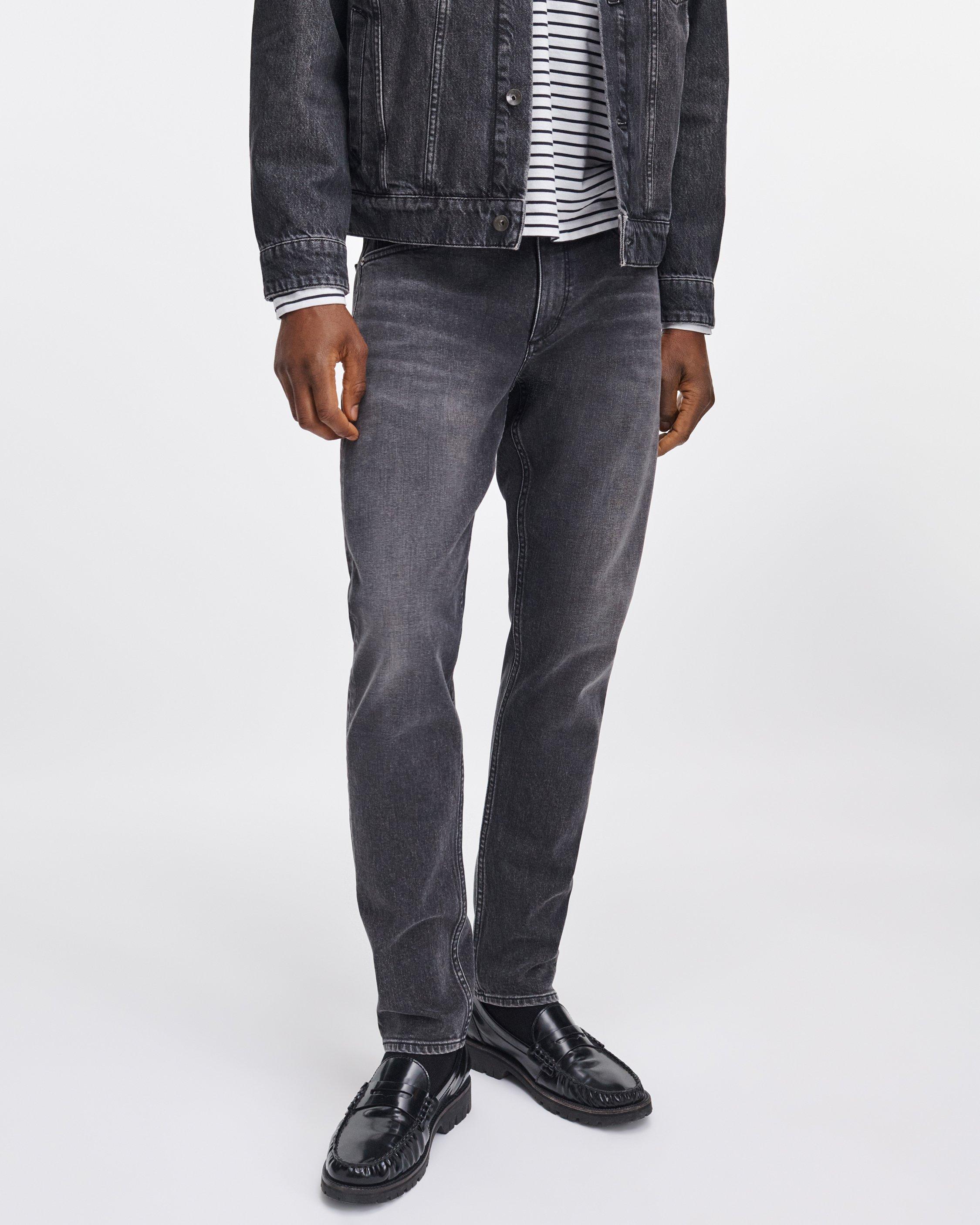 Fit 3 Athletic Jean image number 3