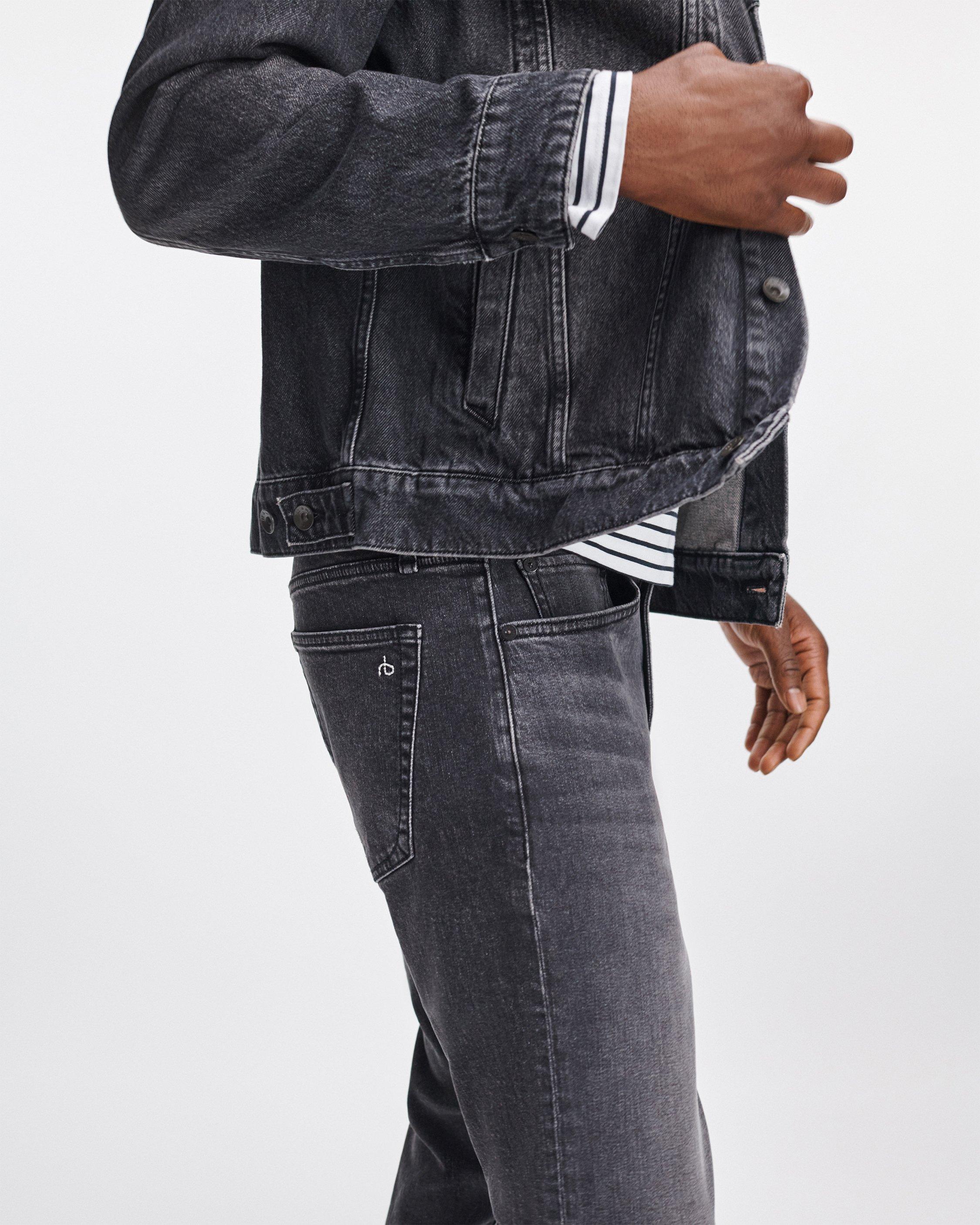 Fit 3 Athletic Jean image number 4