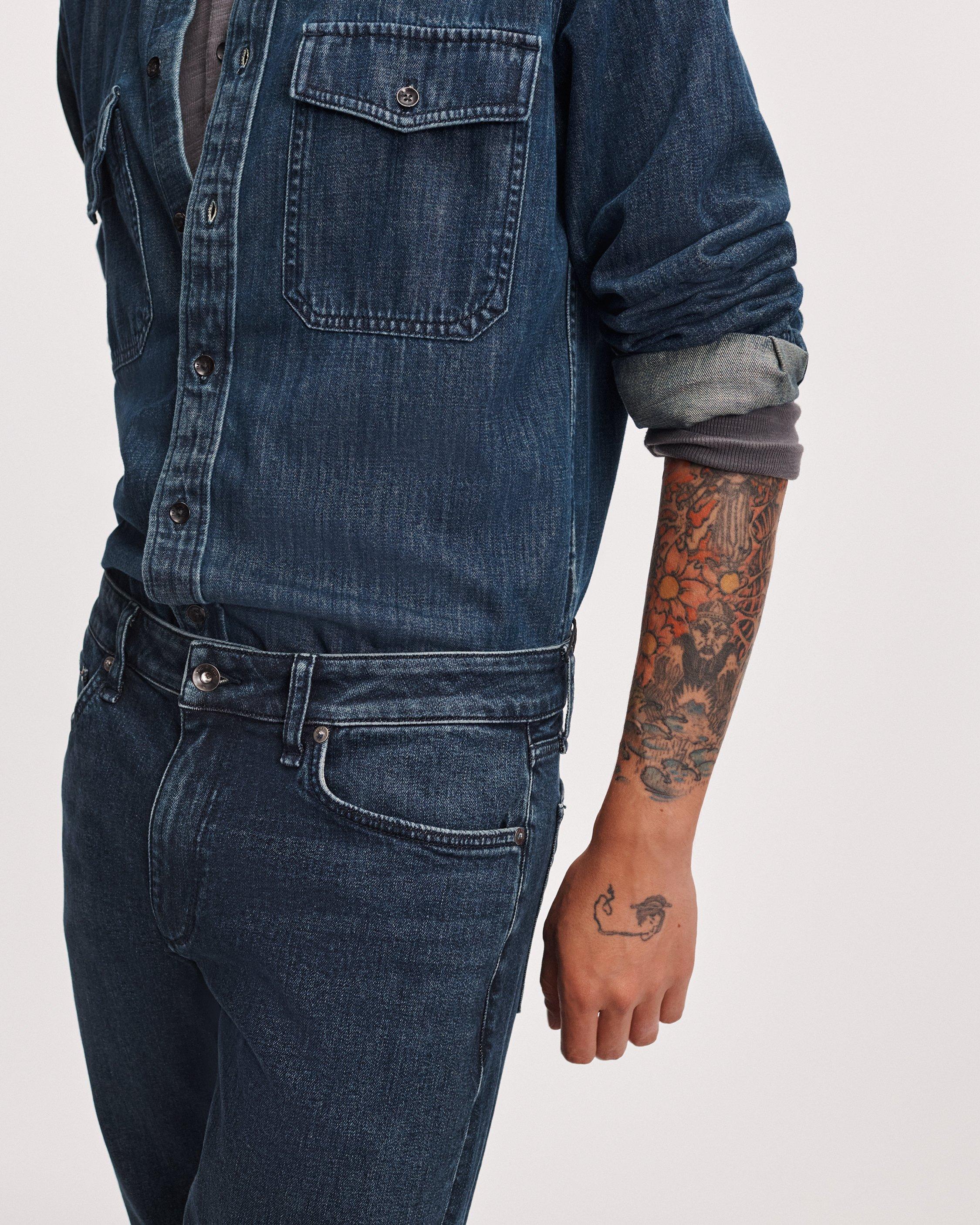 Fit 3 Athletic Jean image number 4