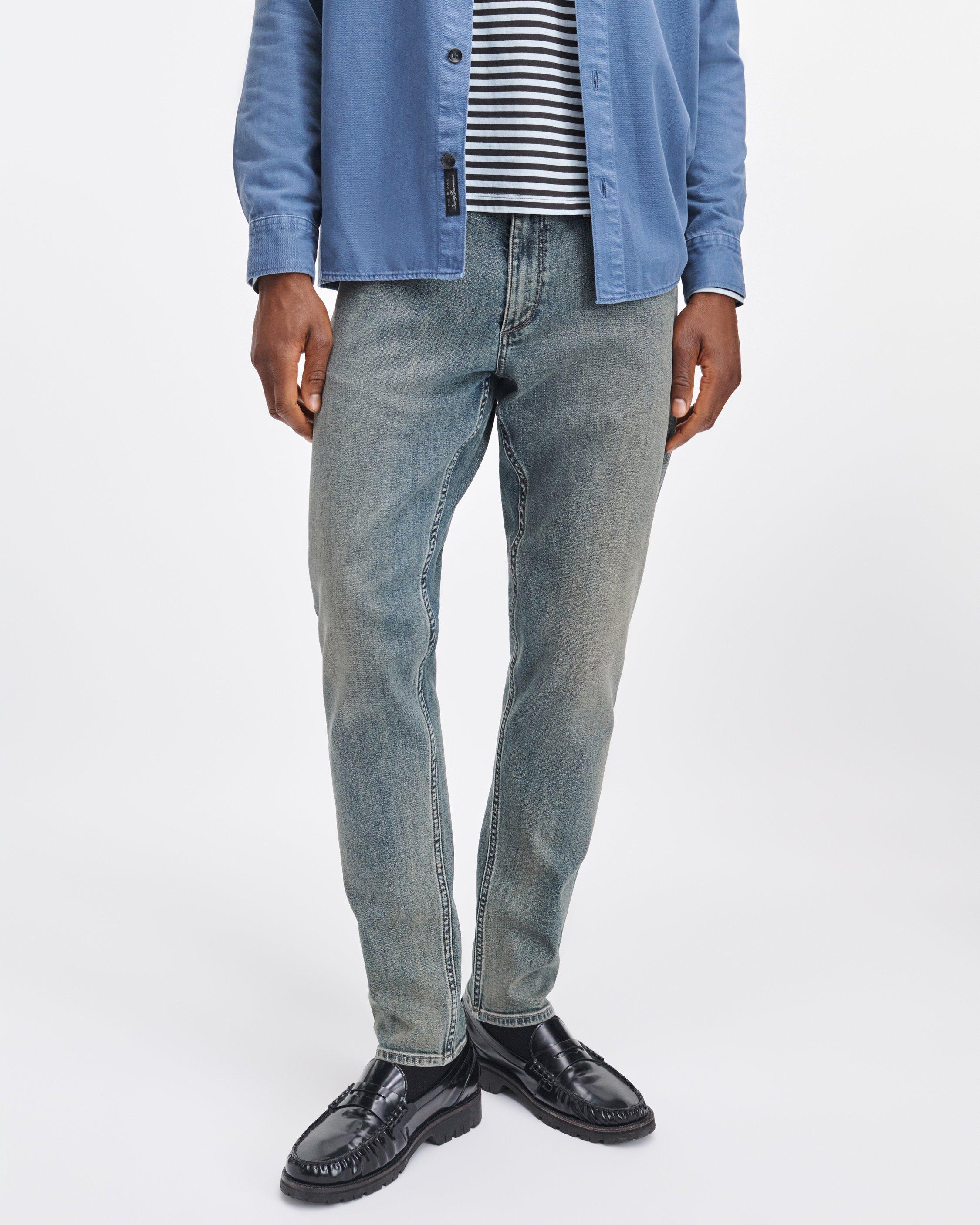 Fit 3 Athletic Jean image number 3