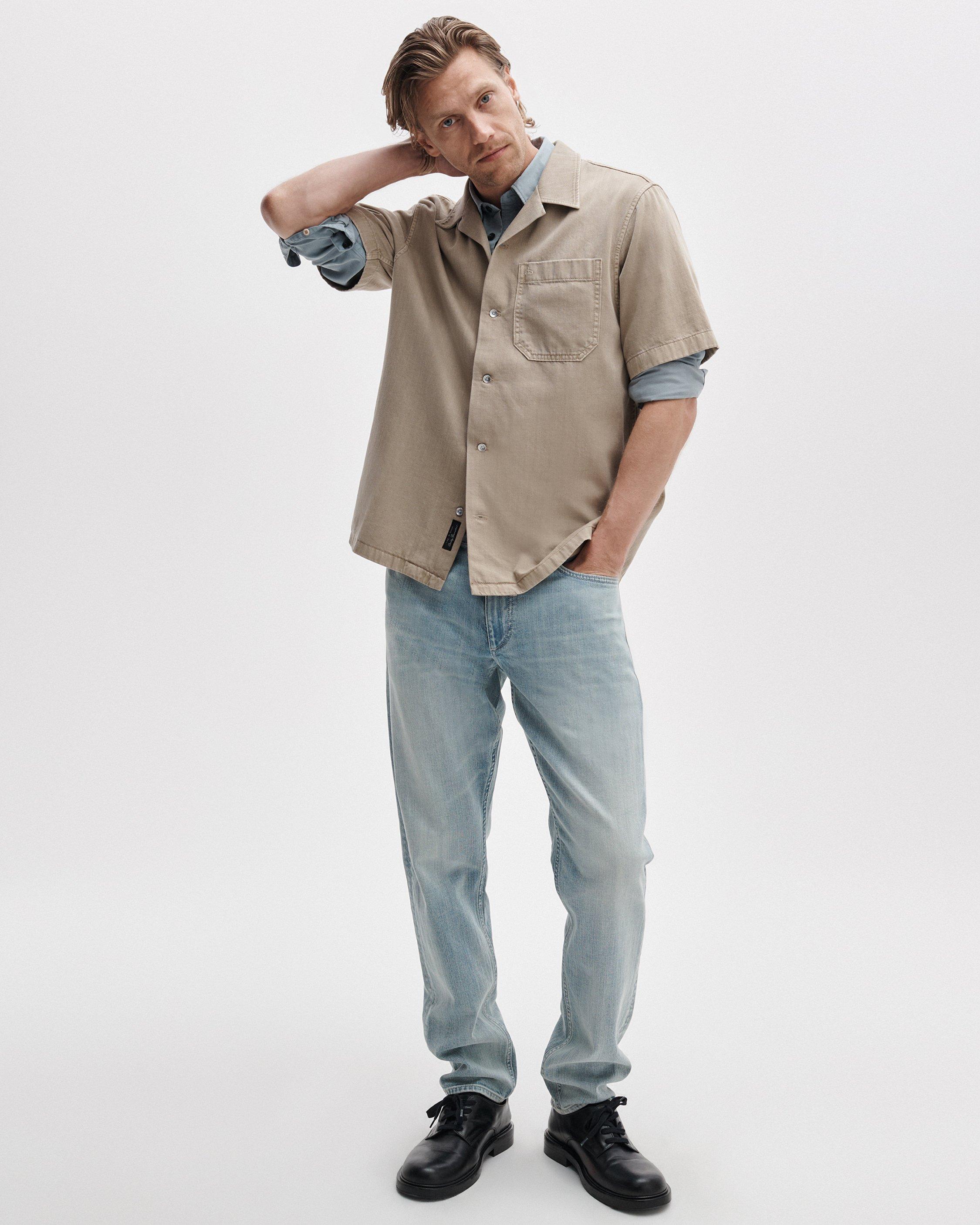 Fit 3 Athletic Jean image number 1