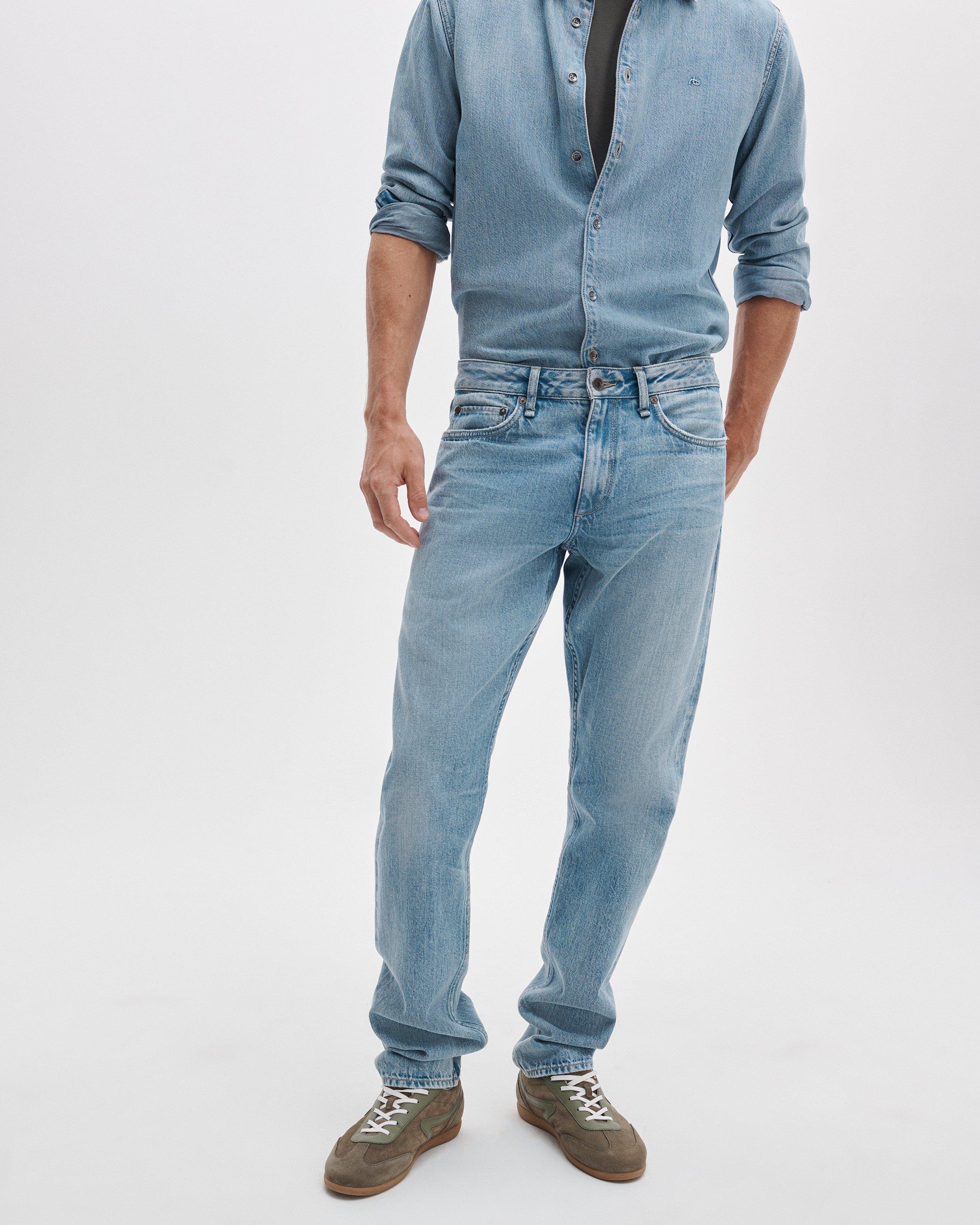 Fit 3 Athletic Jean image number 3