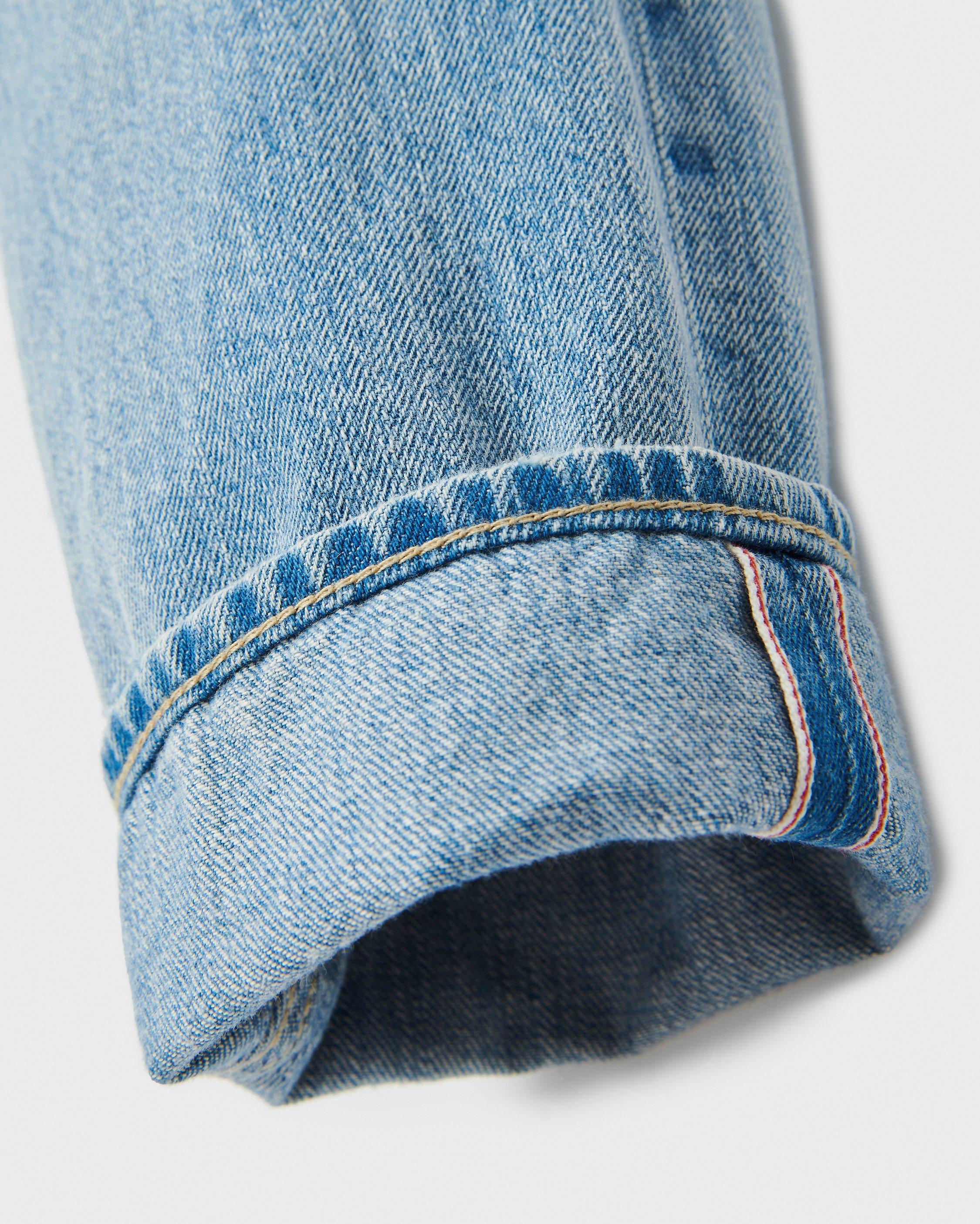 Fit 3 Athletic Jean image number 7