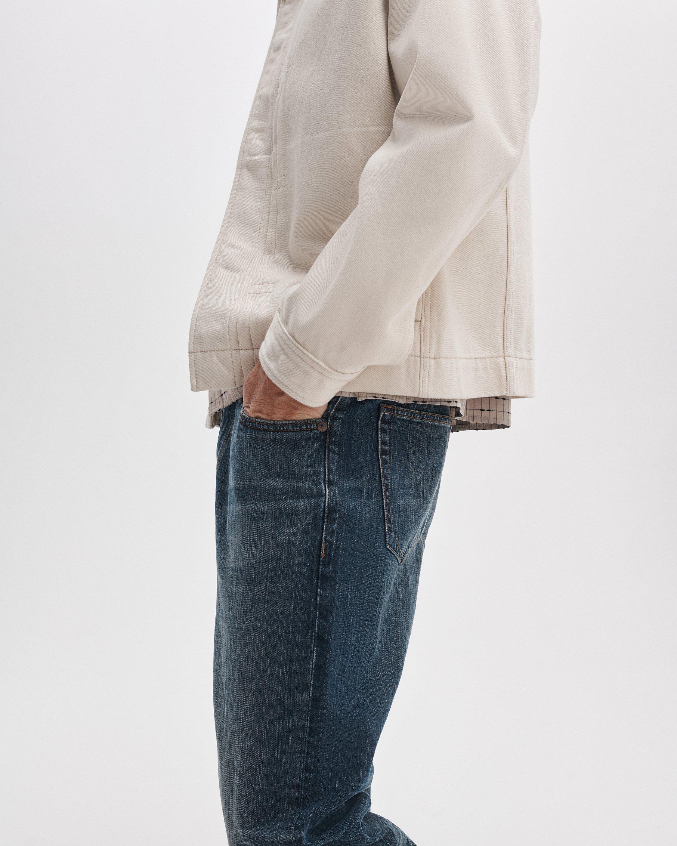 Fit 3 Athletic Jean image number 3