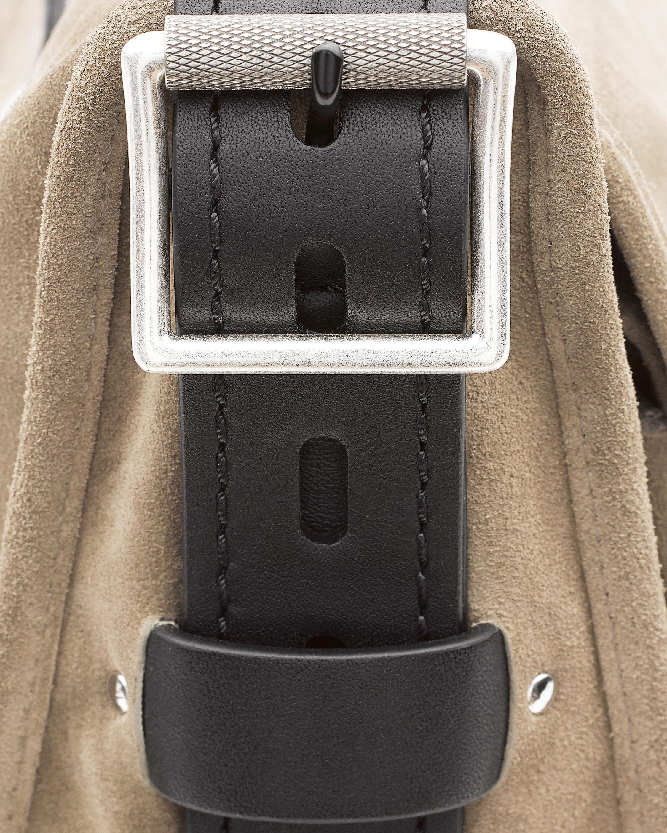FIELD MESSENGER image number 4