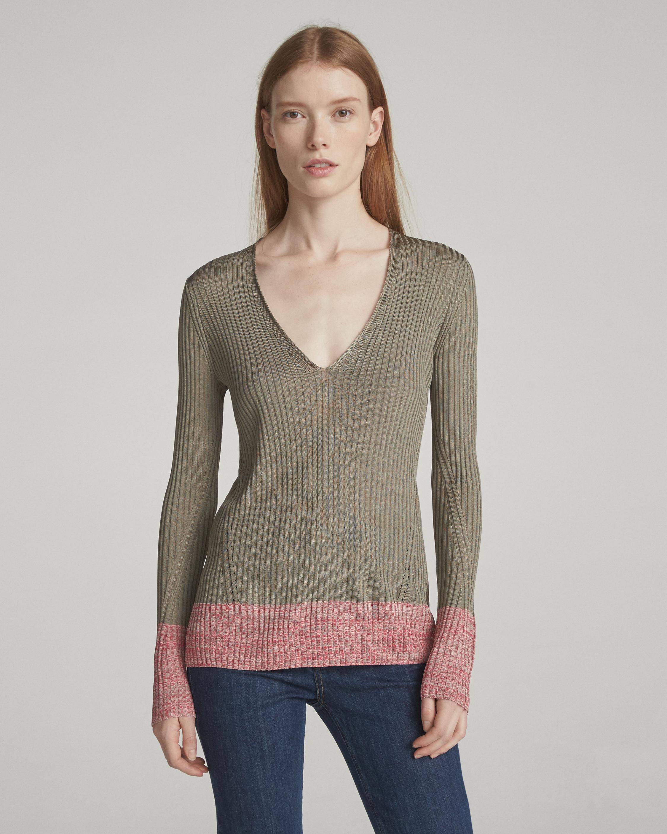 ALYSSA V-NECK image number 1